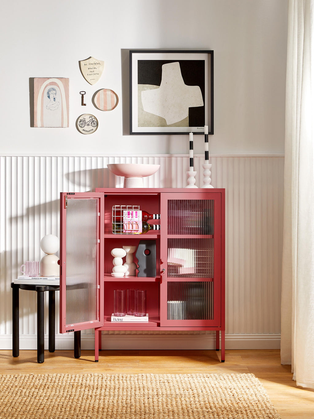 Mixer Metal Display Cabinet The with Ribbed Glass