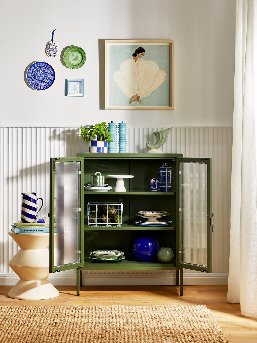 Mixer Metal Display Cabinet The with Ribbed Glass