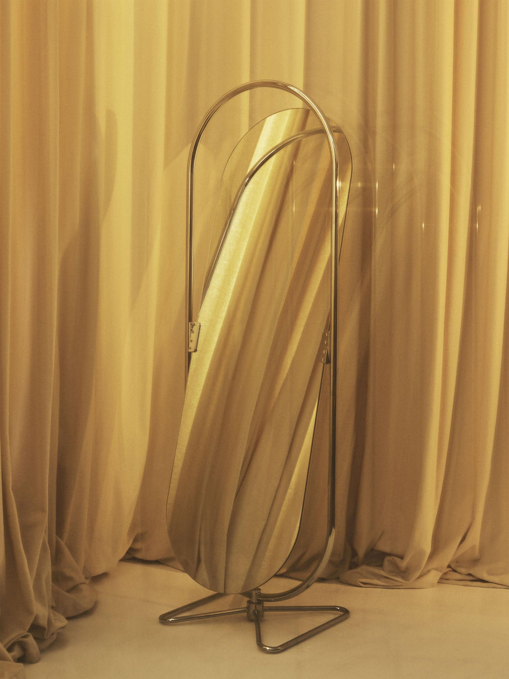 Oval Full-Length Standing Mirror System 1-2-3