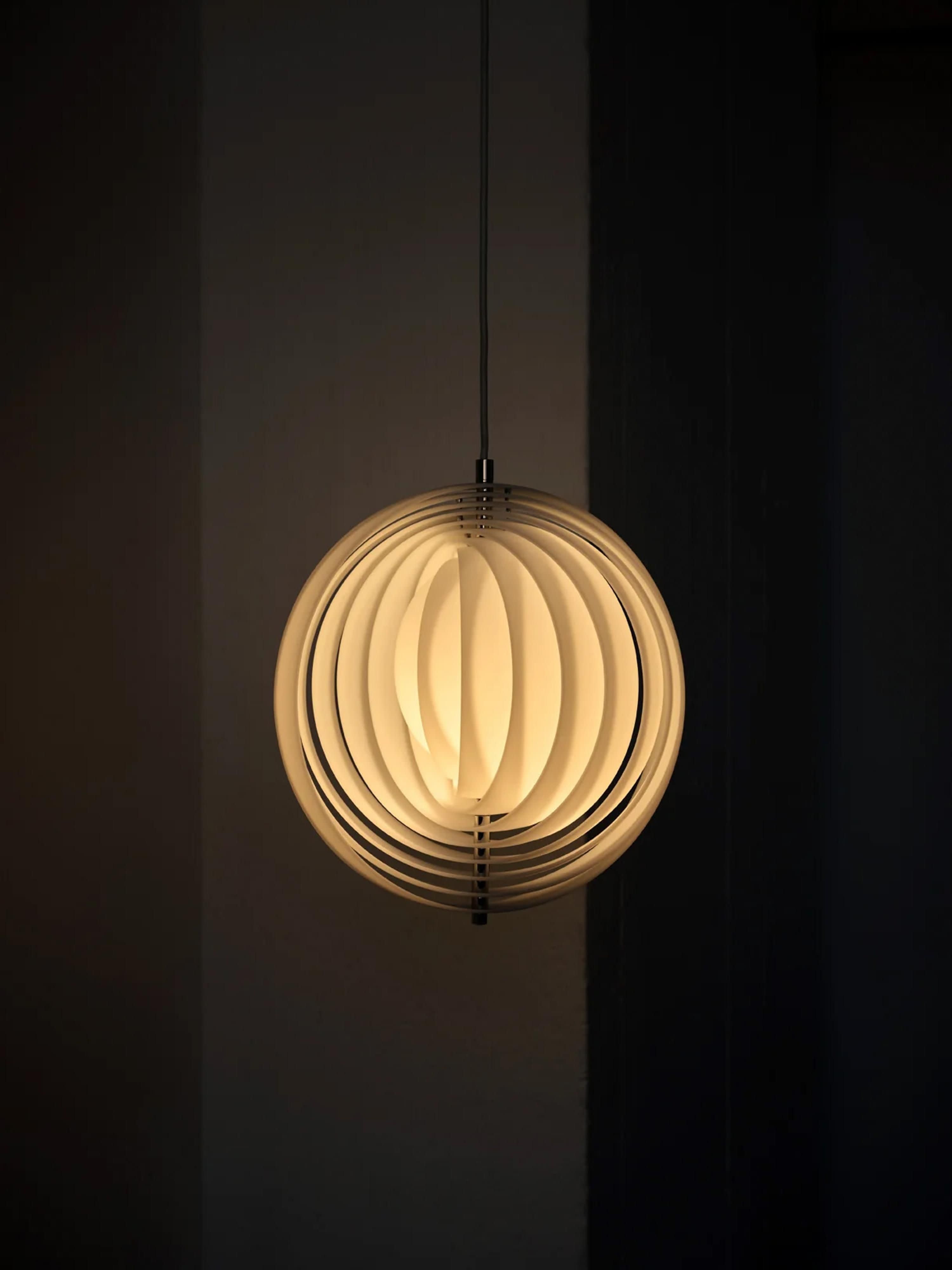 Moon Design Pendant Lamp, Design Verner Panton