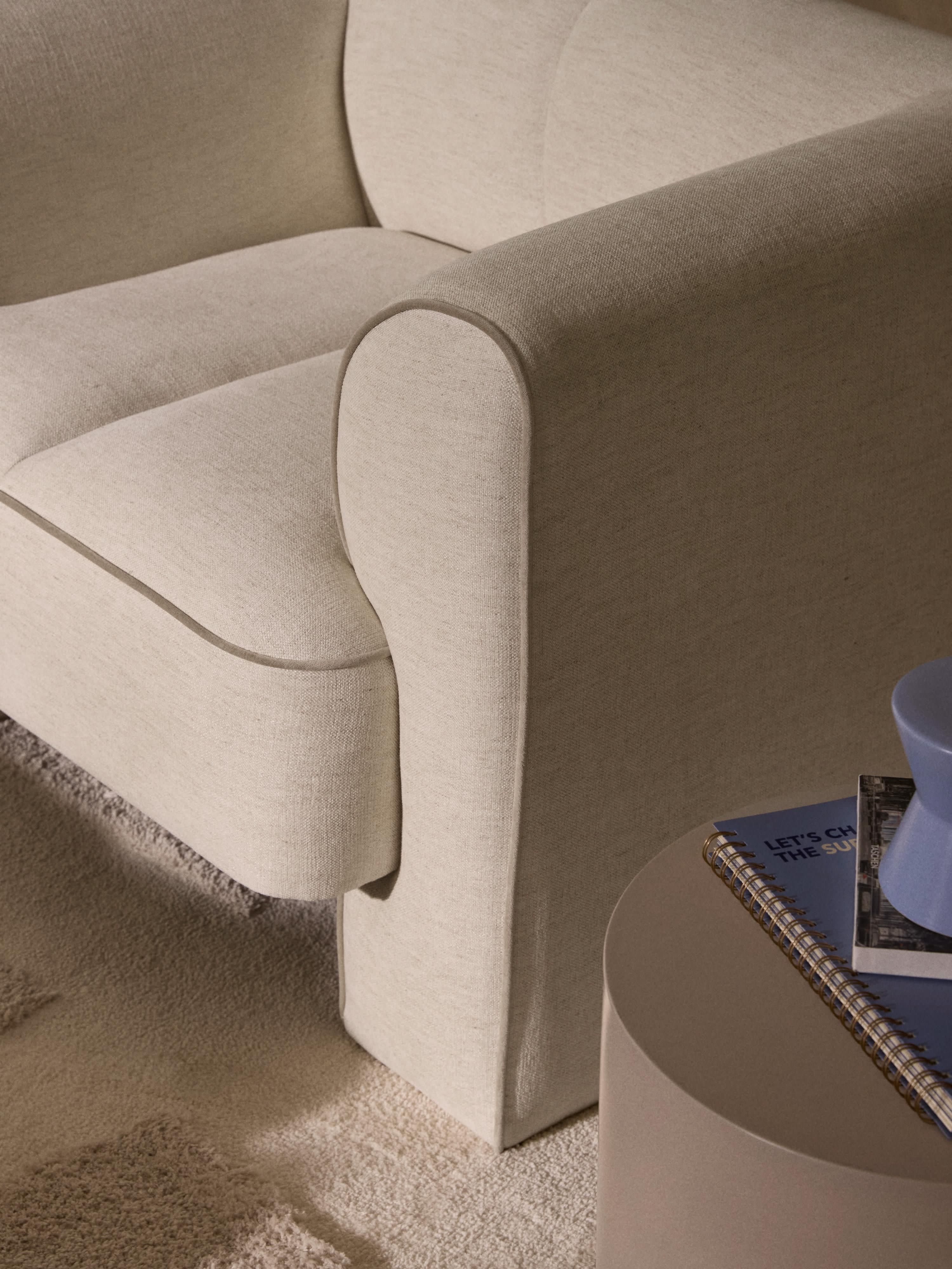 Bobi Armchair