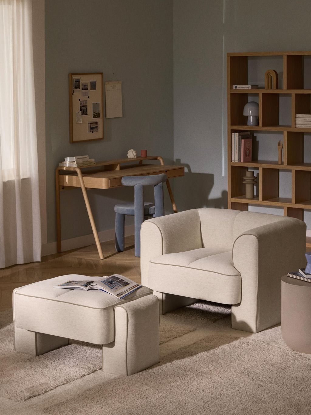 Bobi Armchair