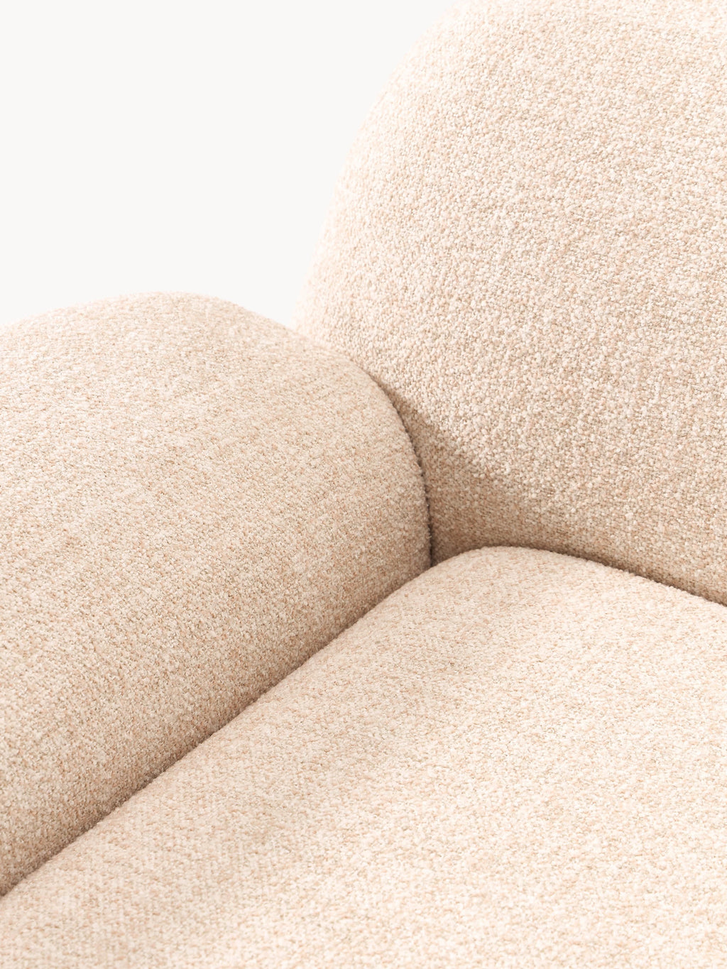 Wolke Bouclé Lounge Chair
