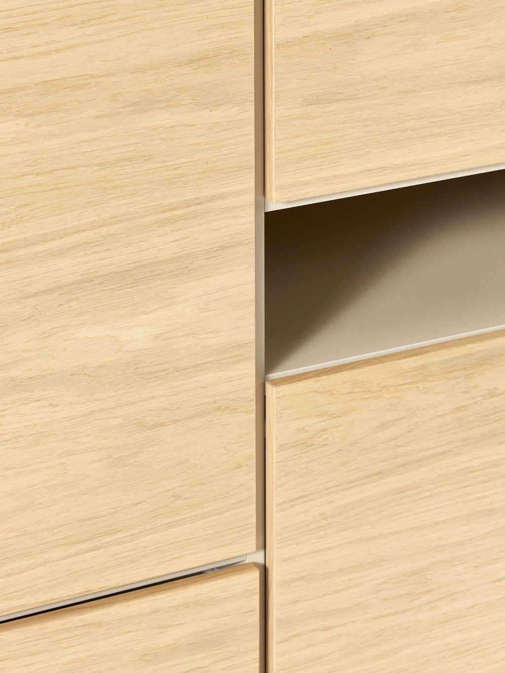 Larsen Wooden Highboard