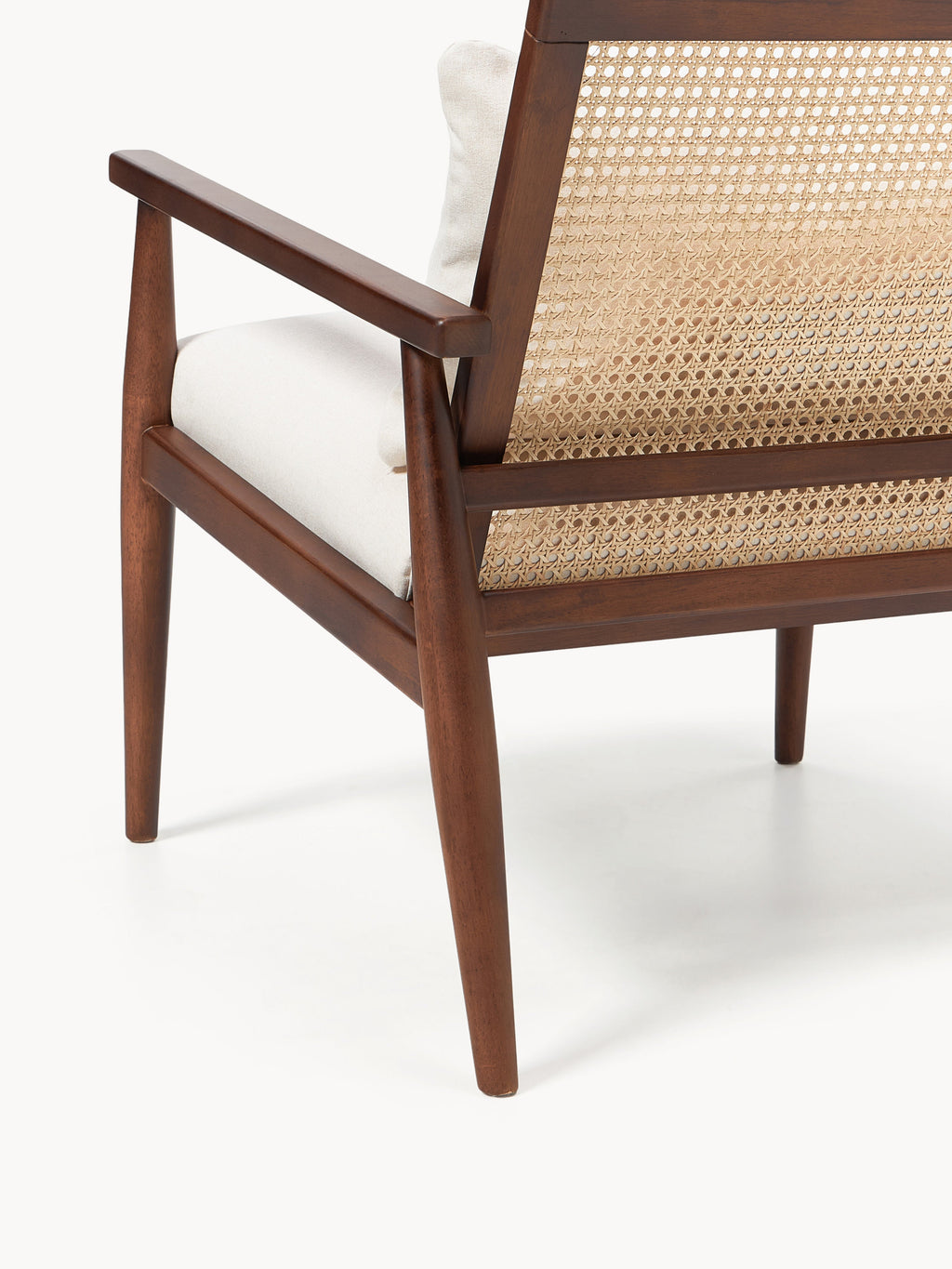Manuell Rubberwood Lounge Chair