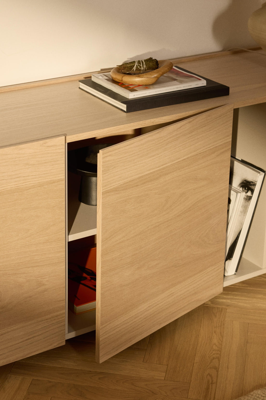 Larsen Wooden Sideboard, W 200 cm