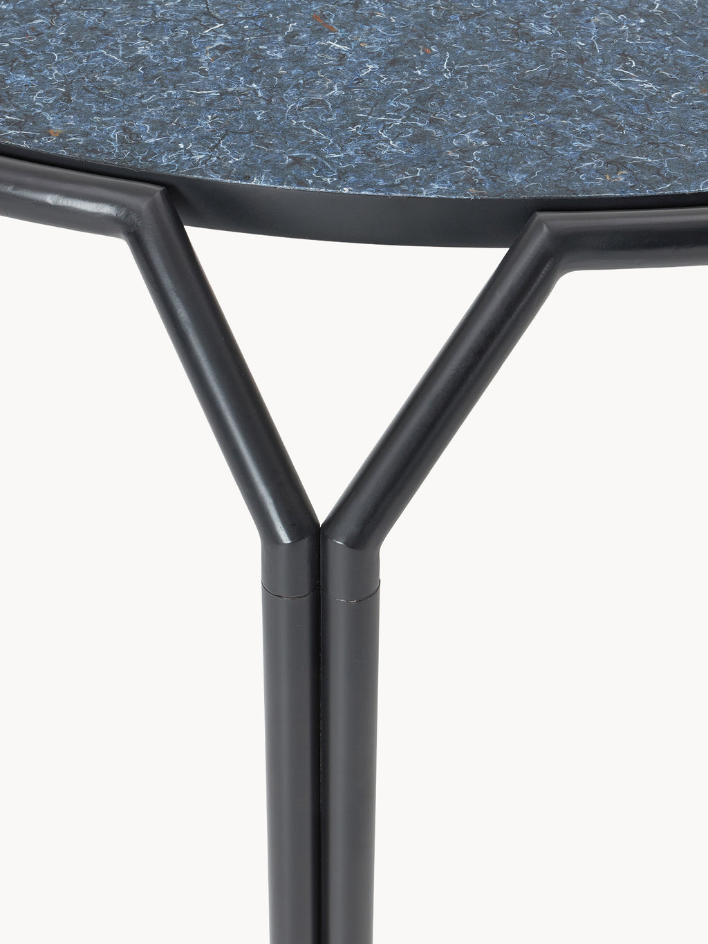 Westwing x Rezign®, Round Dining Table Danilo, Ø 120 cm