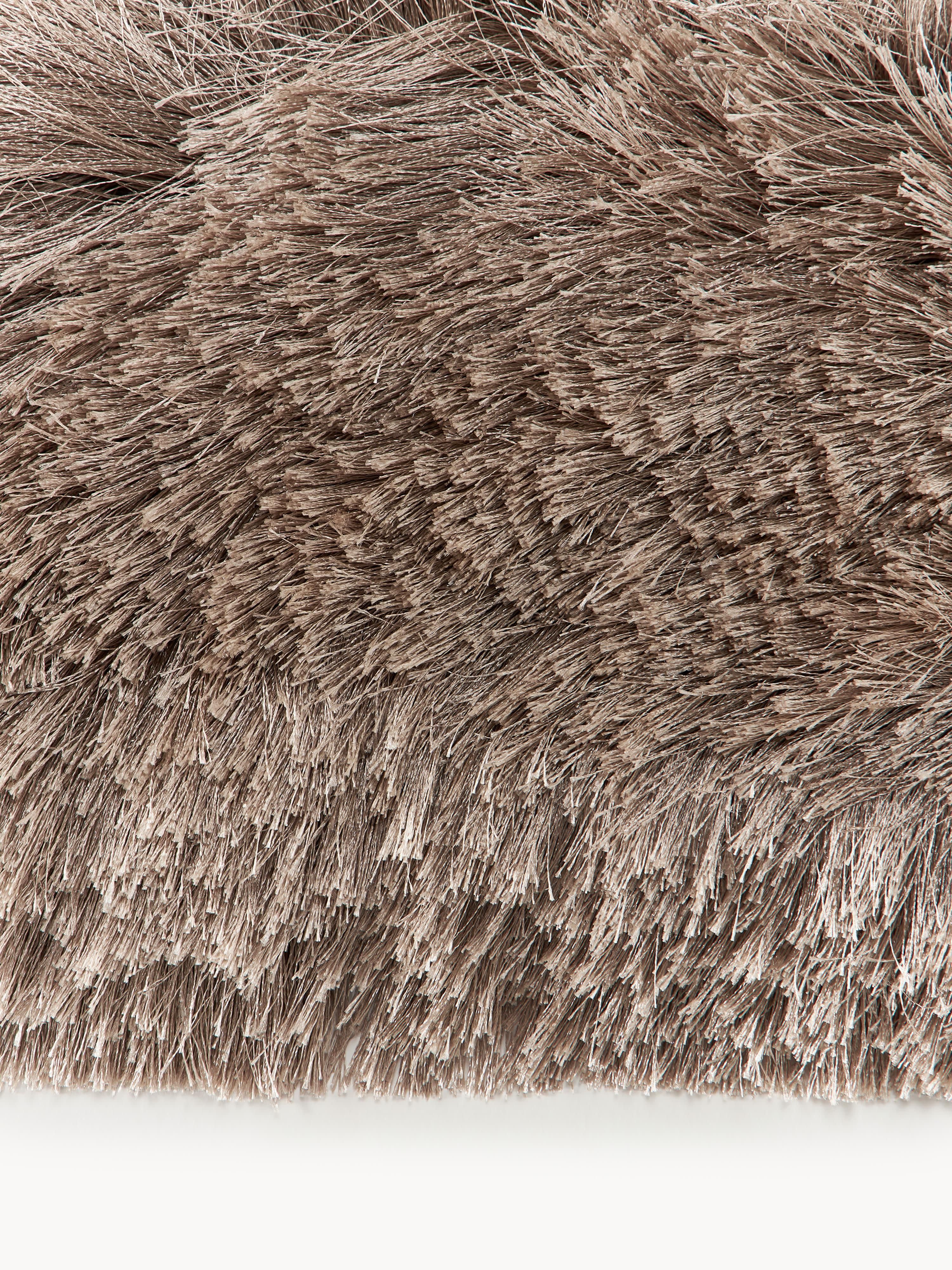 Jimmy Shiny Long-Pile Rug