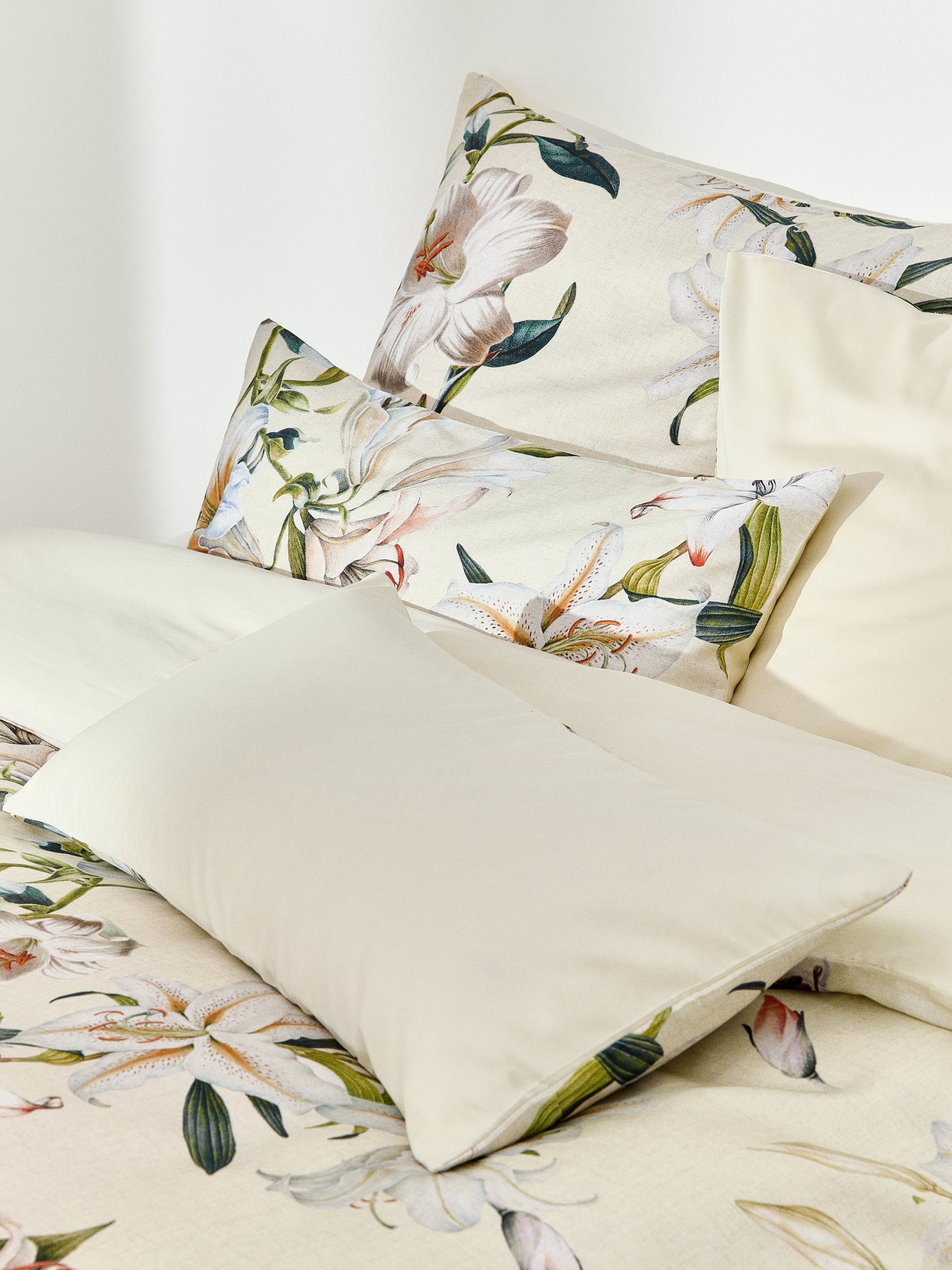 Gallery image 1 - Cotton Sateen Duvet Cover Flori with Floral Print