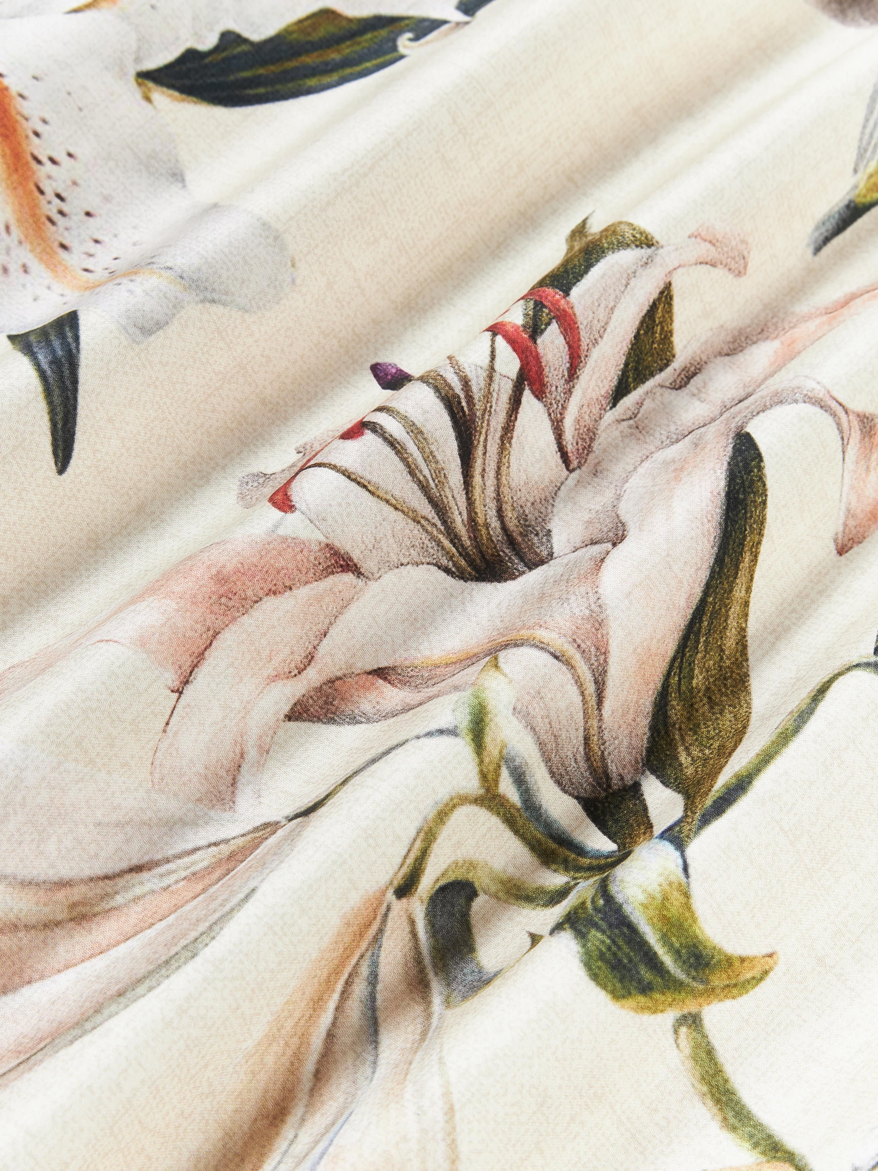 Flori Cotton Sateen Duvet Cover with Floral Print