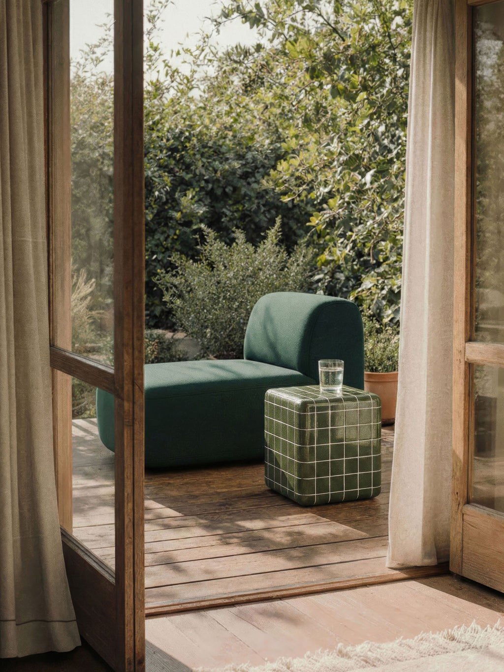 Doug In- & Outdoor Side Table