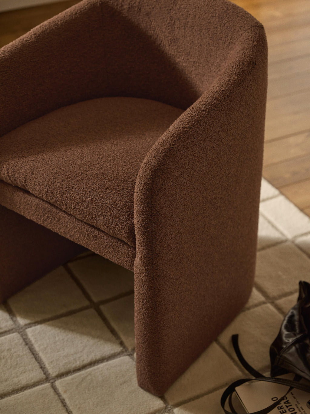 Mairo Bouclé Dining Chair with Armrests