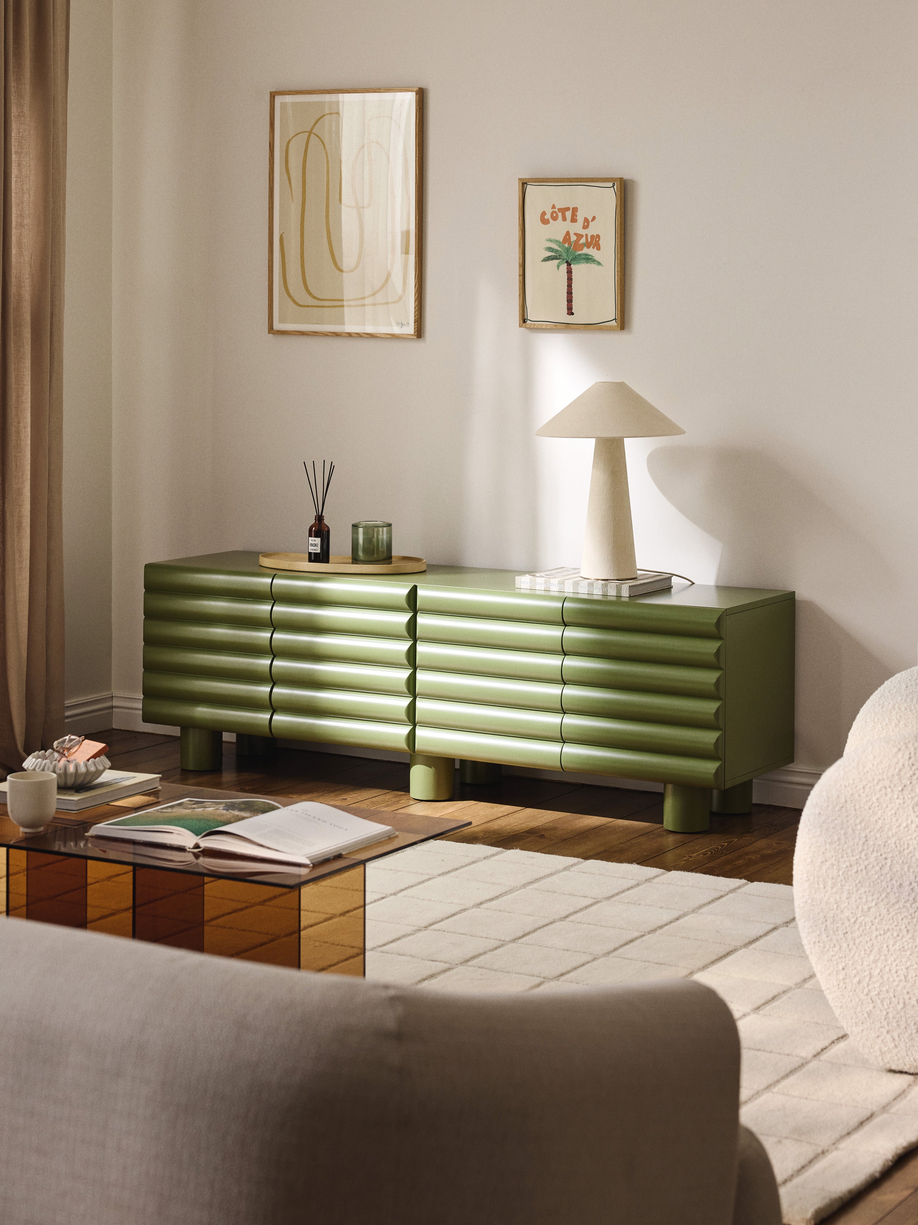 Fana TV Stand
