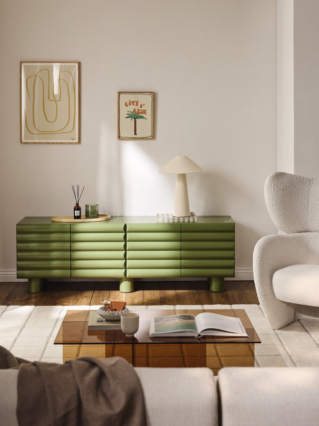 Fana TV Stand