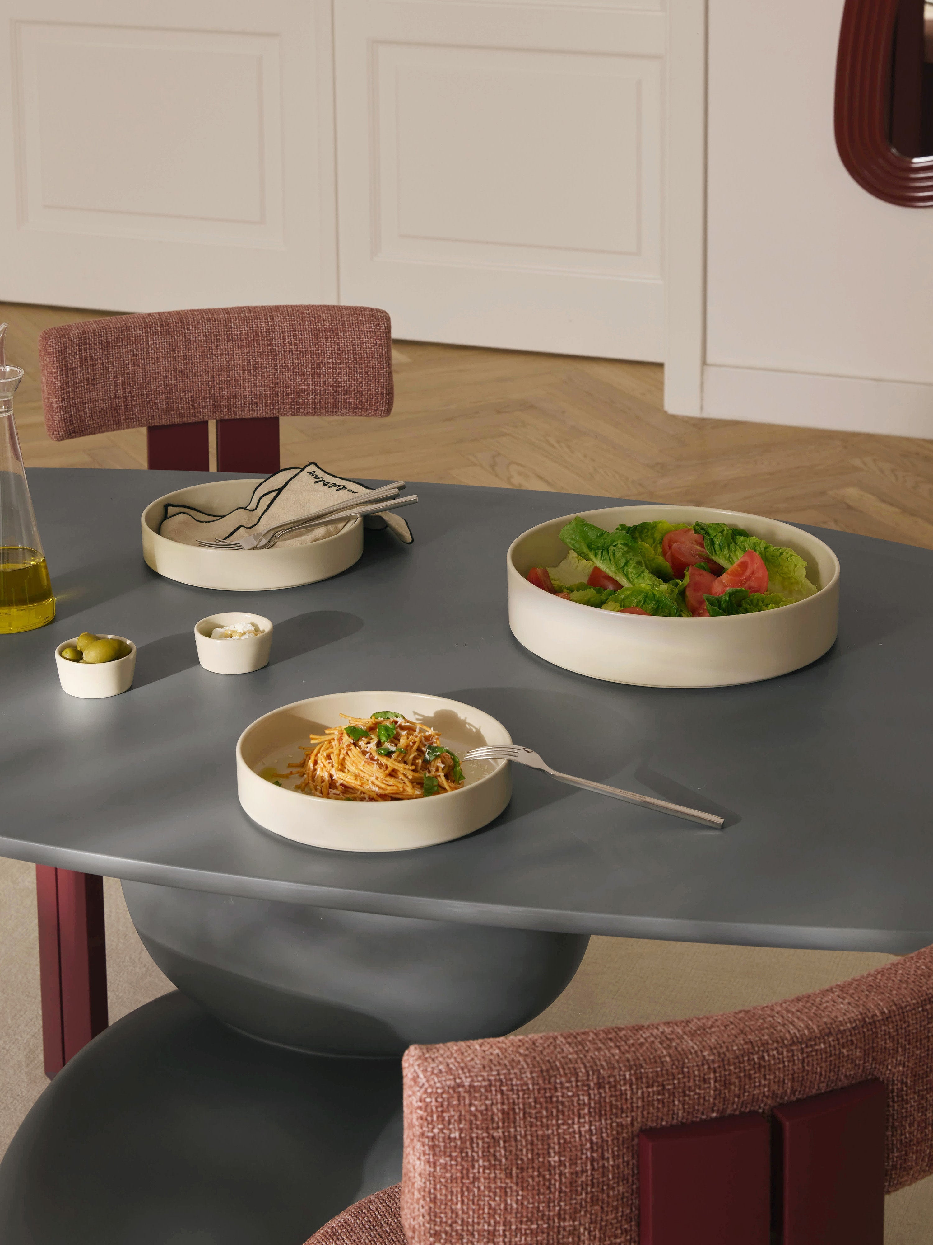 Sahra Oval Dining Table with Organic Design, 180 x 90 cm