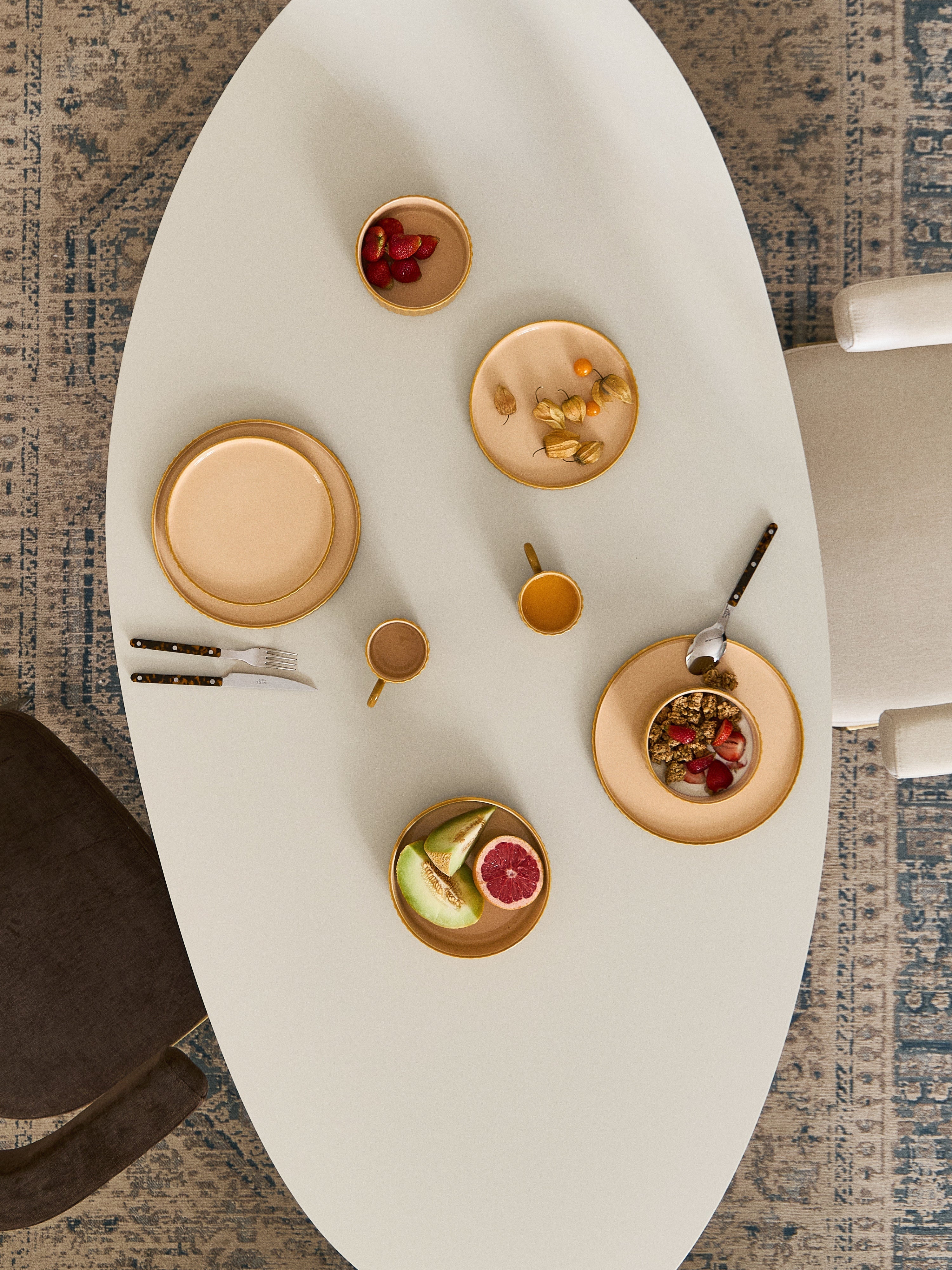 Sahra Oval Dining Table with Organic Design, 180 x 90 cm