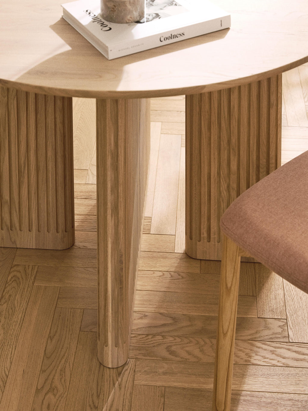 Jolka Round Oak Wood Dining Table, Ø 120 cm