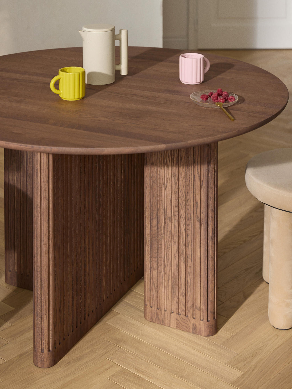 Jolka Round Oak Wood Dining Table, Ø 120 cm