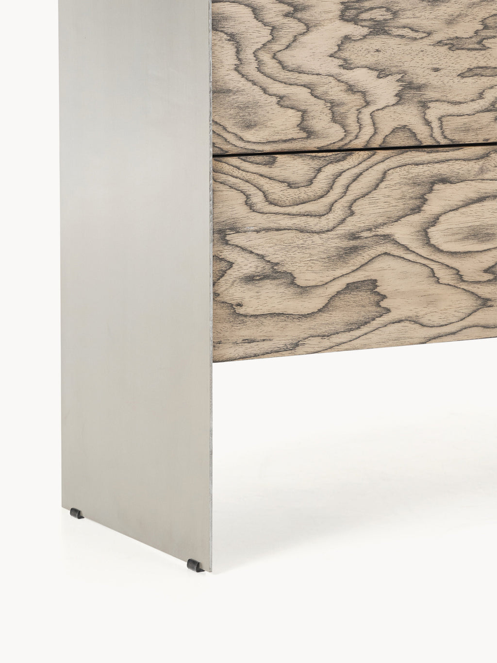 Ako Dresser