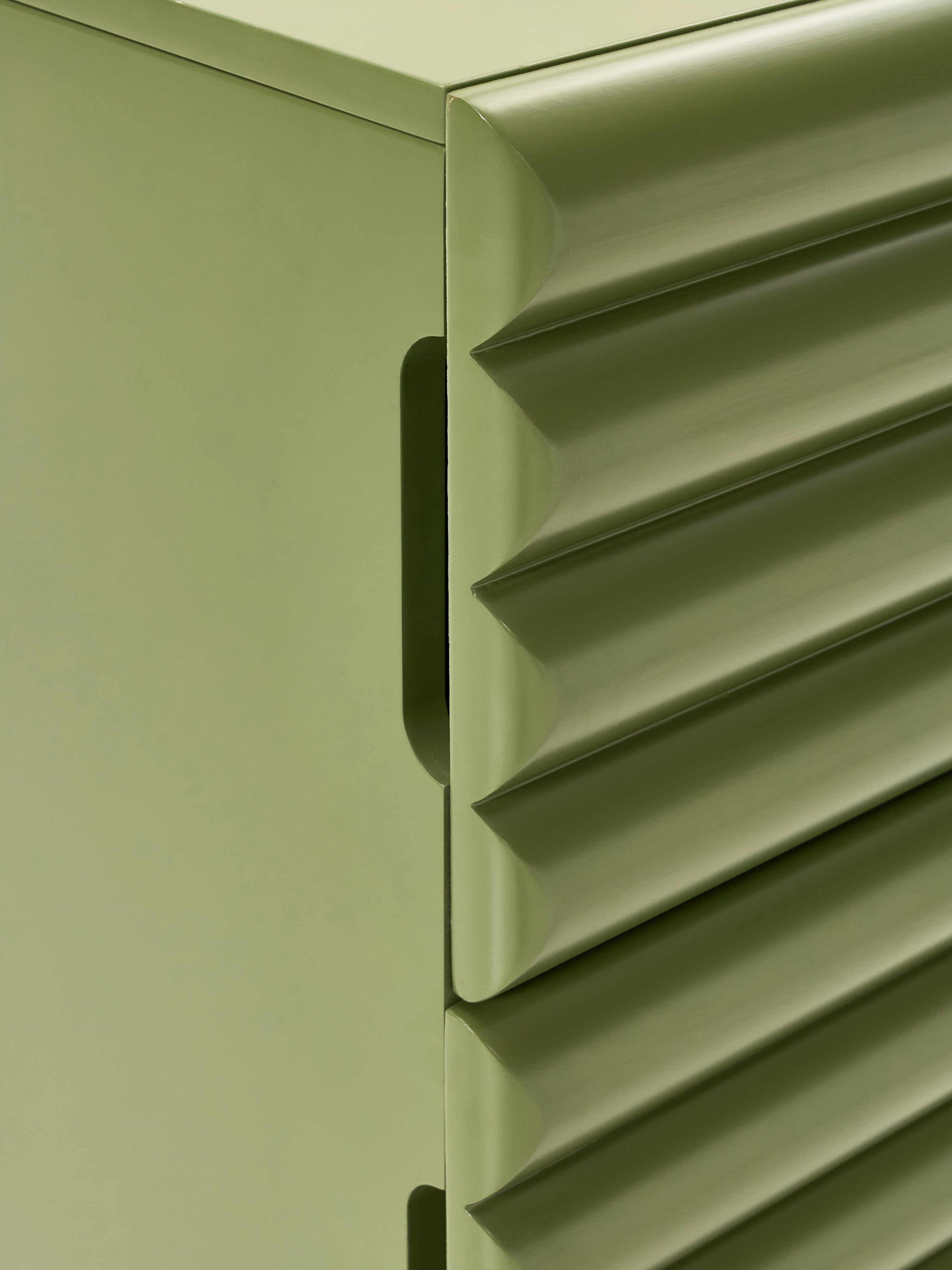 Fana Dresser
