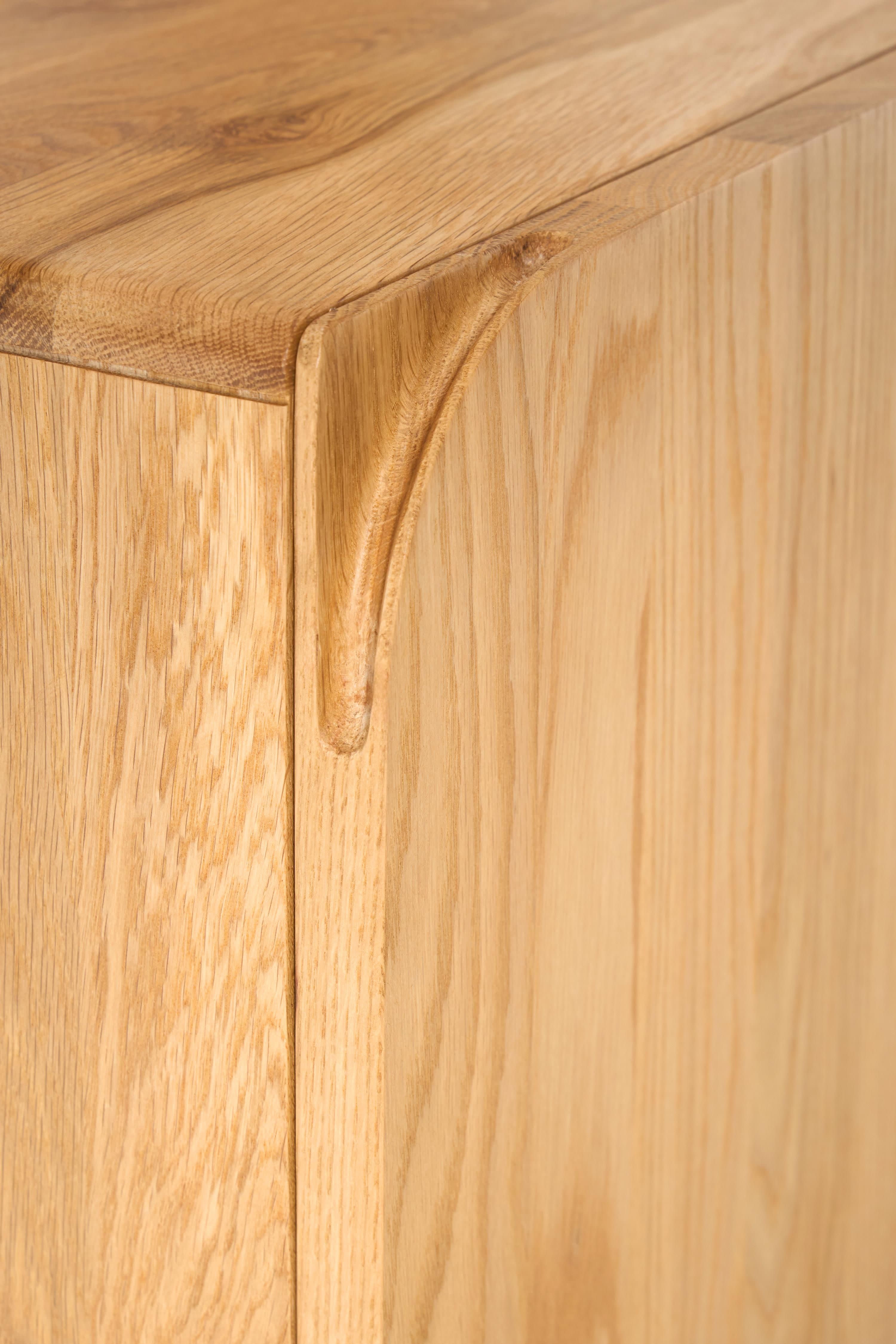 Cadi Oak Wood Bedside Table