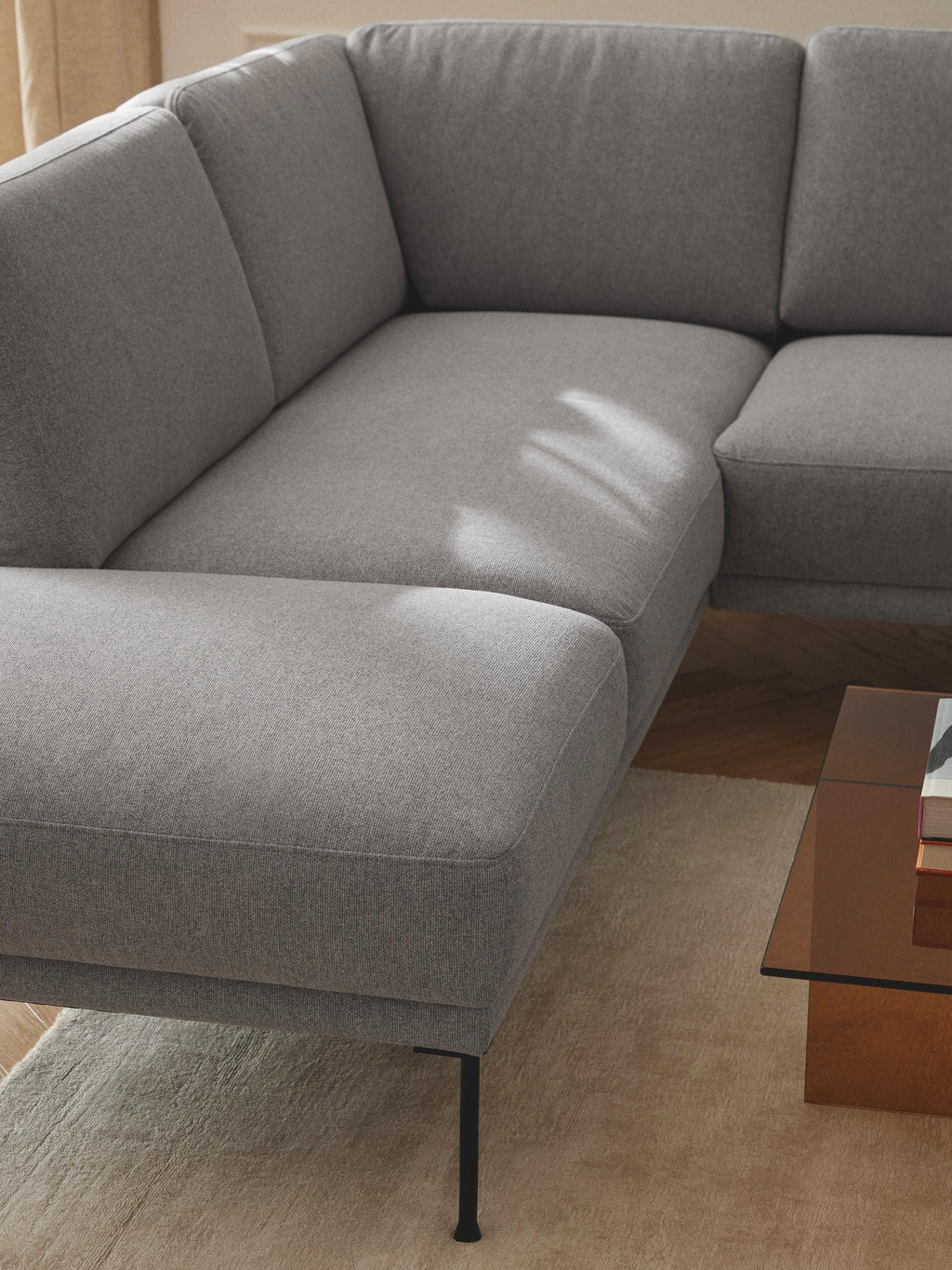 Fluente Corner Sofa