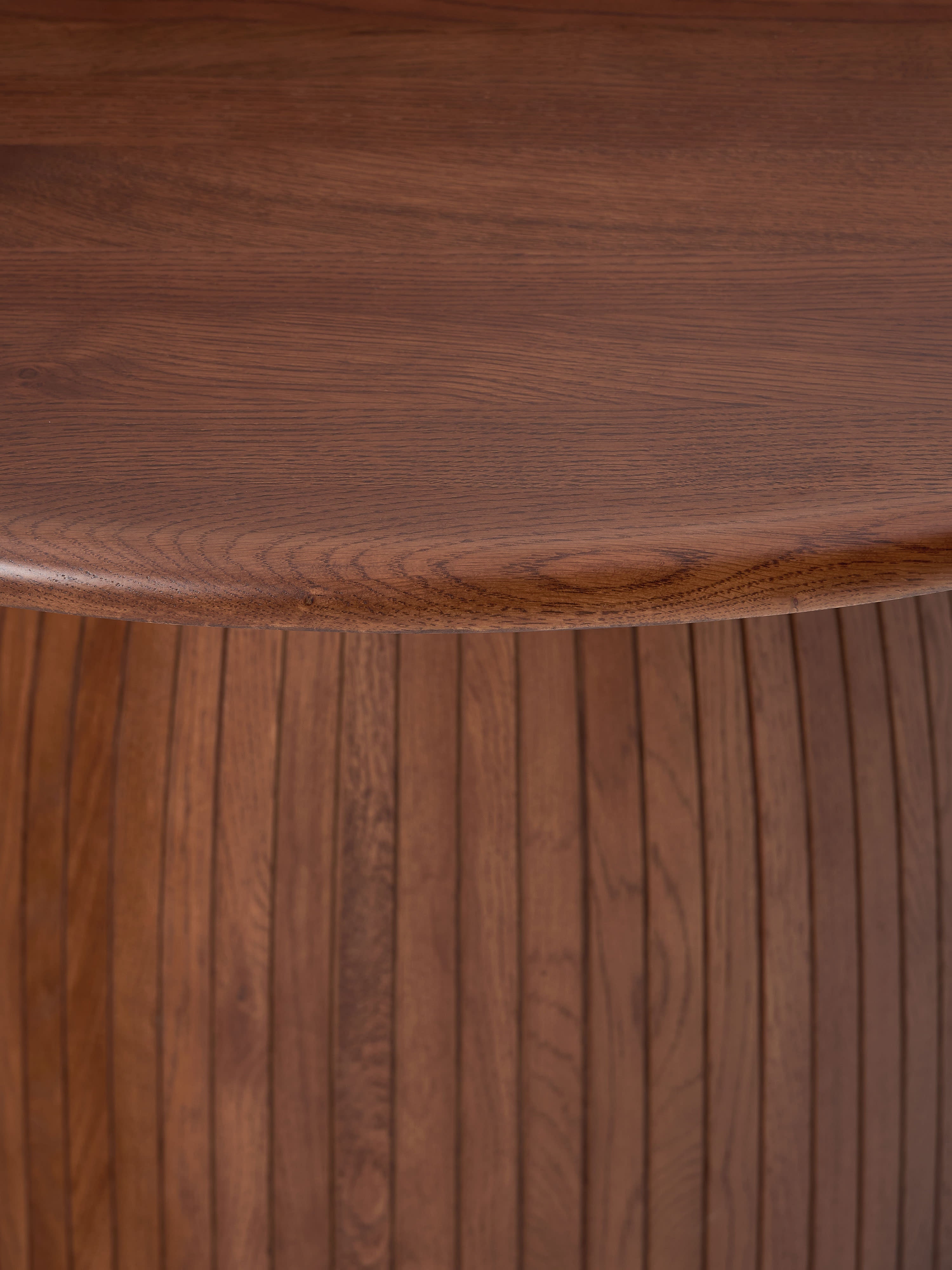 Nelly Round Dining Table with Groove Structure, in various sizes
