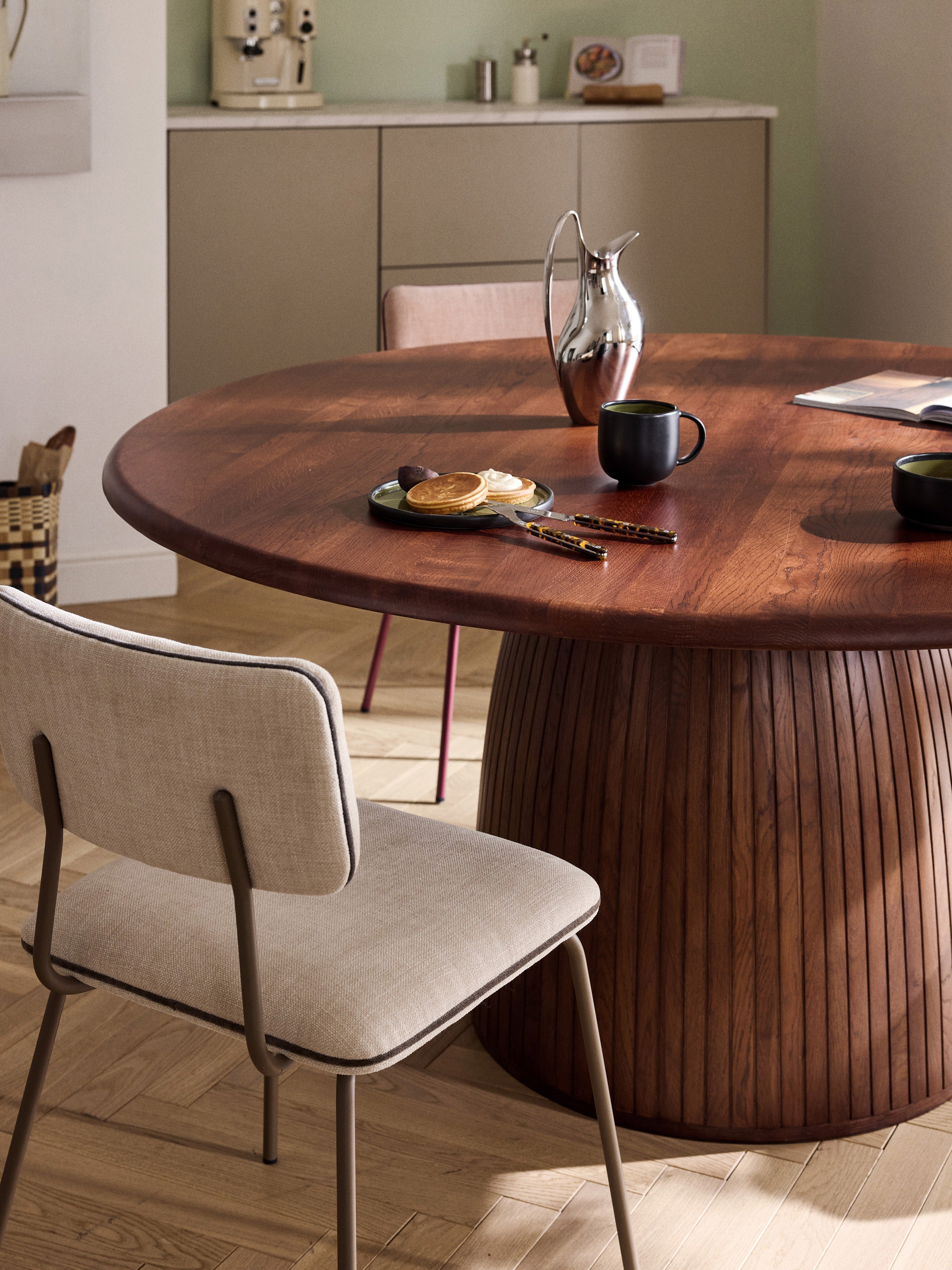 Nelly Round Dining Table with Groove Structure, in various sizes