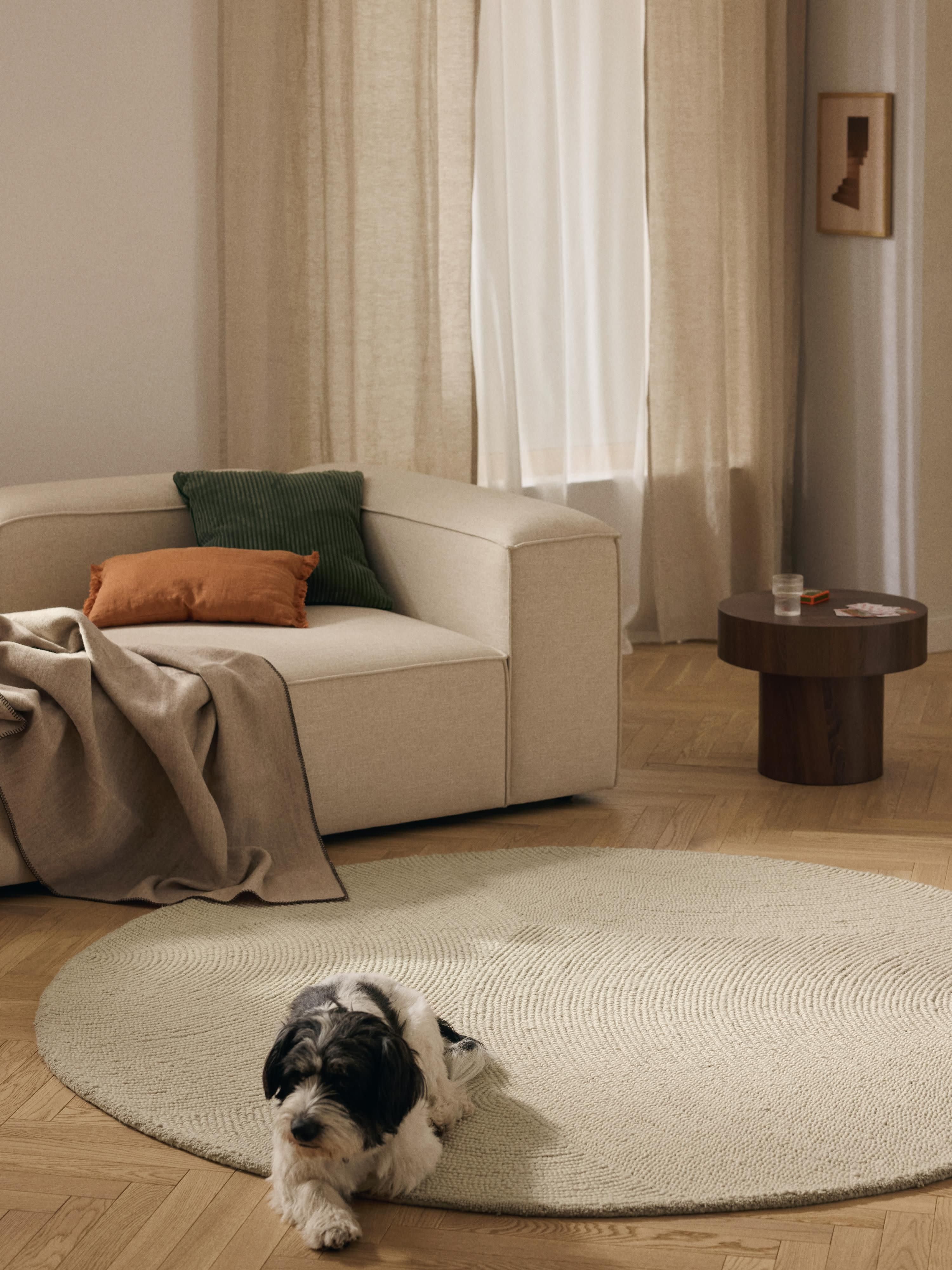 Eleni Round Hand-Tufted Wool Rug