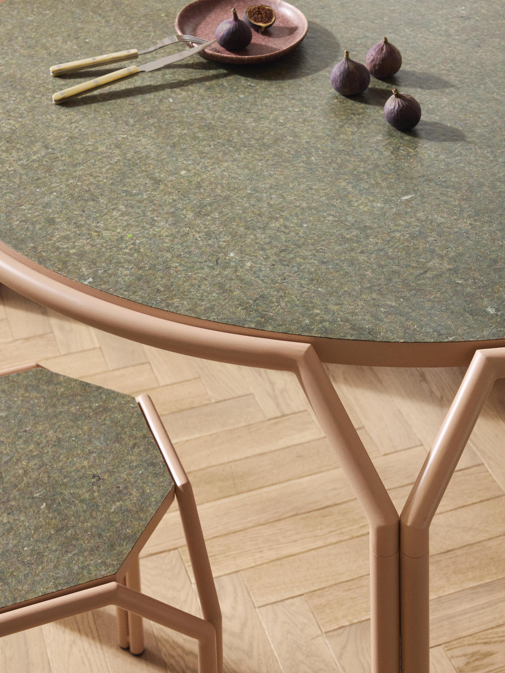 Westwing x Rezign®, Round Dining Table Danilo, Ø 120 cm