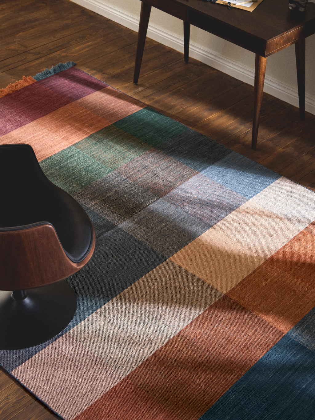Bliss Checked Wool Rug with Fringes