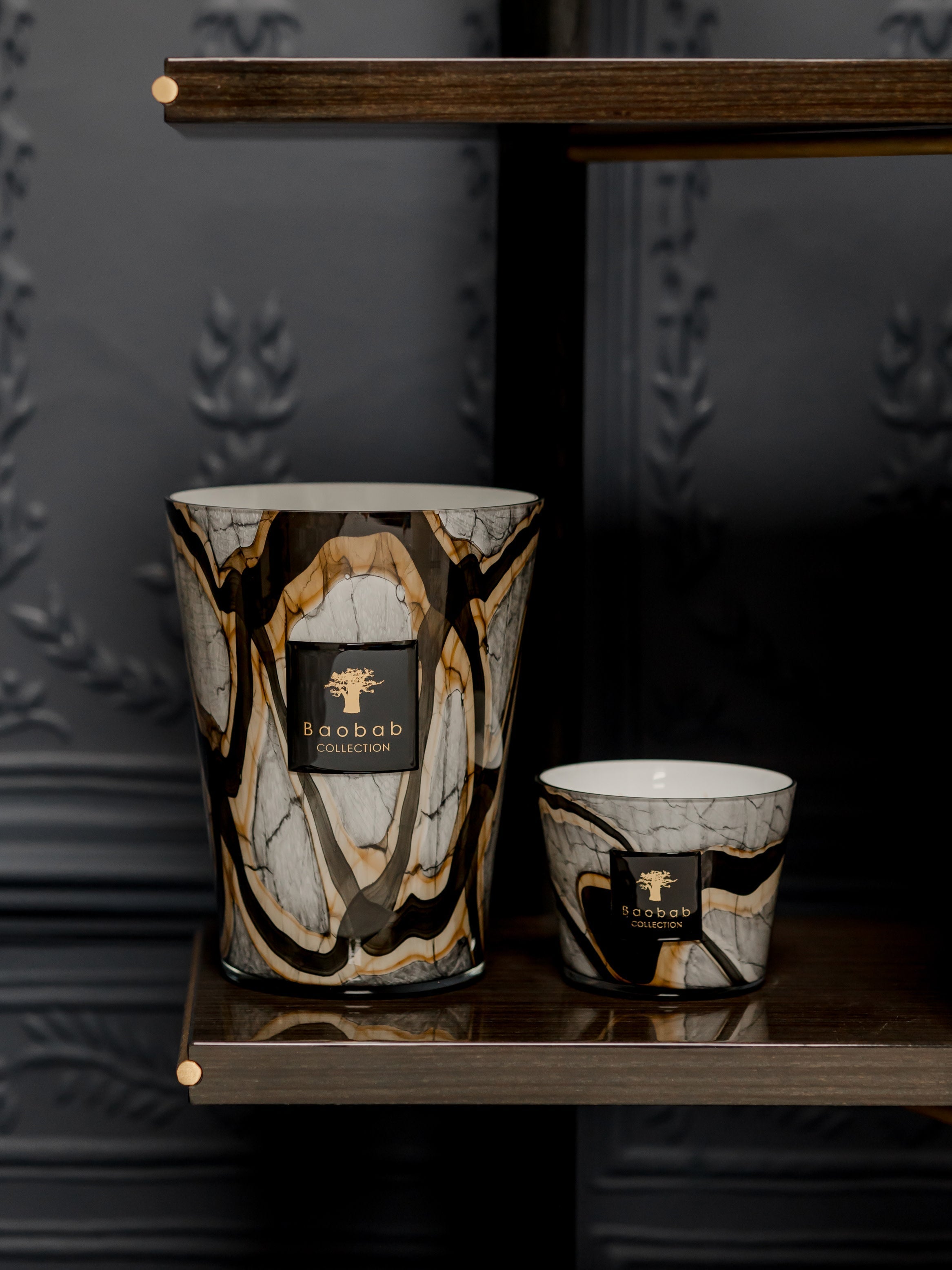 Stones Five-Wick Scented Candle (Leather, Rose & Plum)