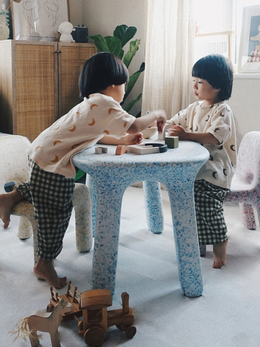 Luisa Kids Table