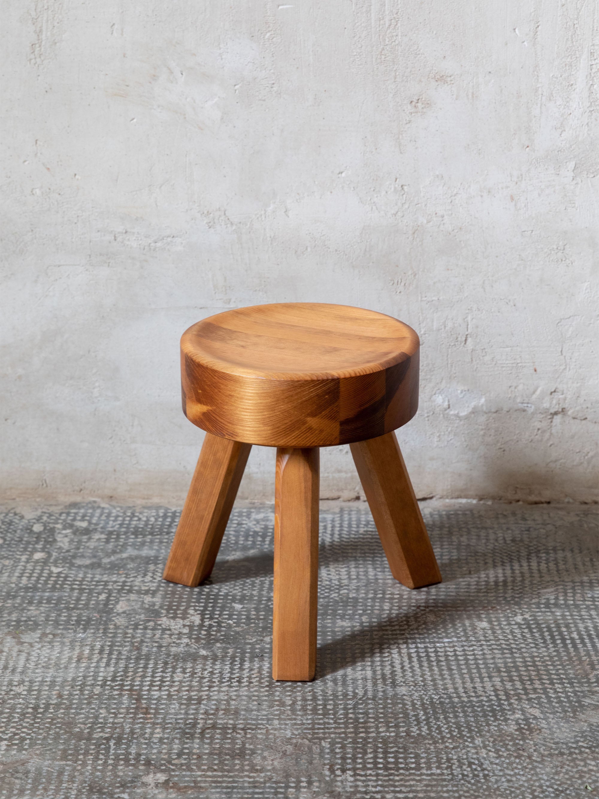 AML Pine Wood Stool