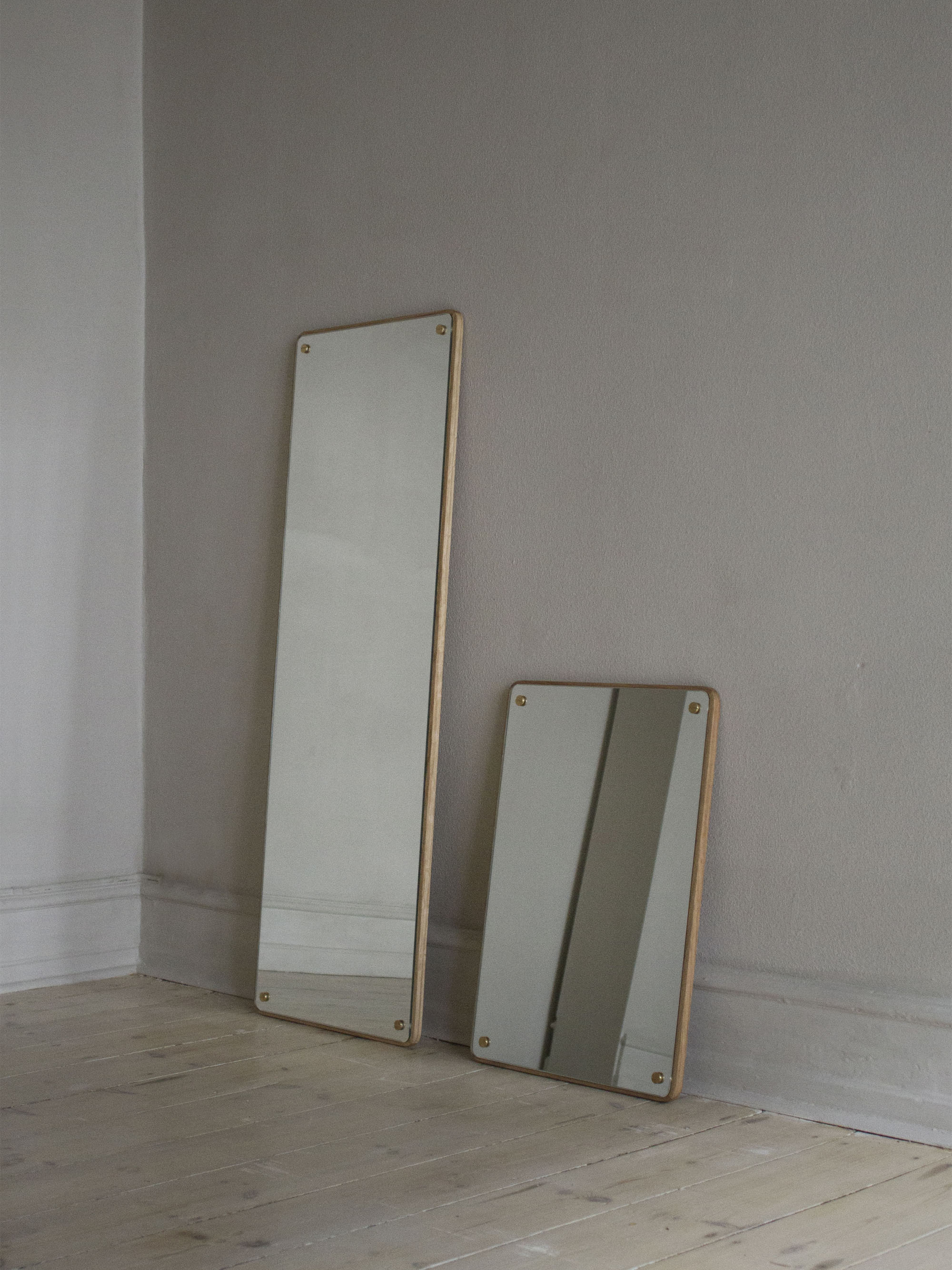 RM-1 Oak Wood Full-Length Leaner Mirror