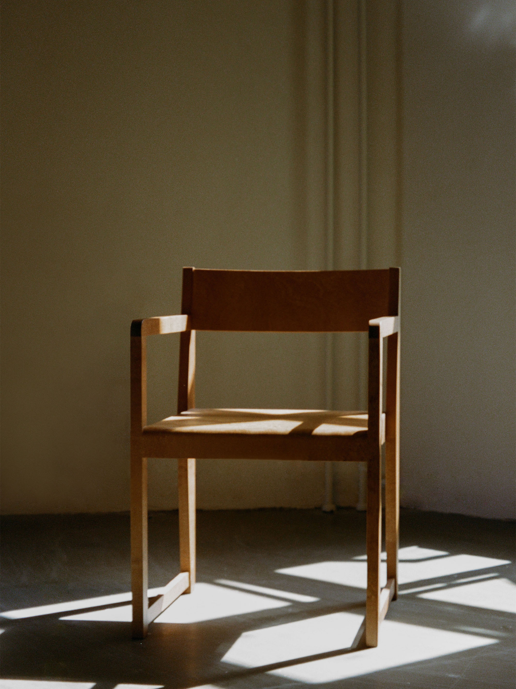 Birch Wood Arm Chair 01