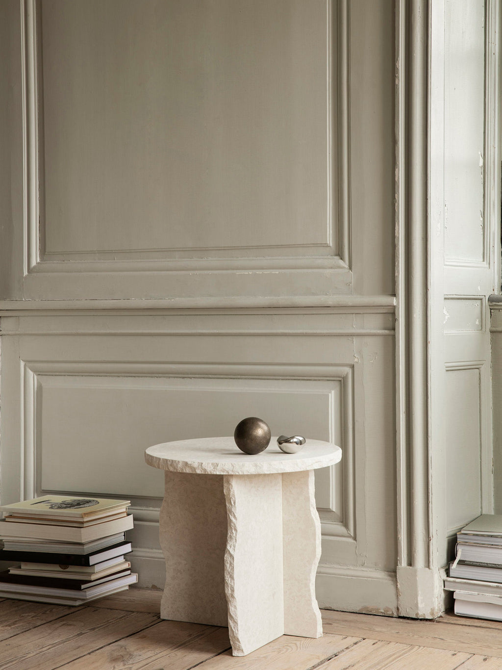 Mineral Handmade Marble Side Table