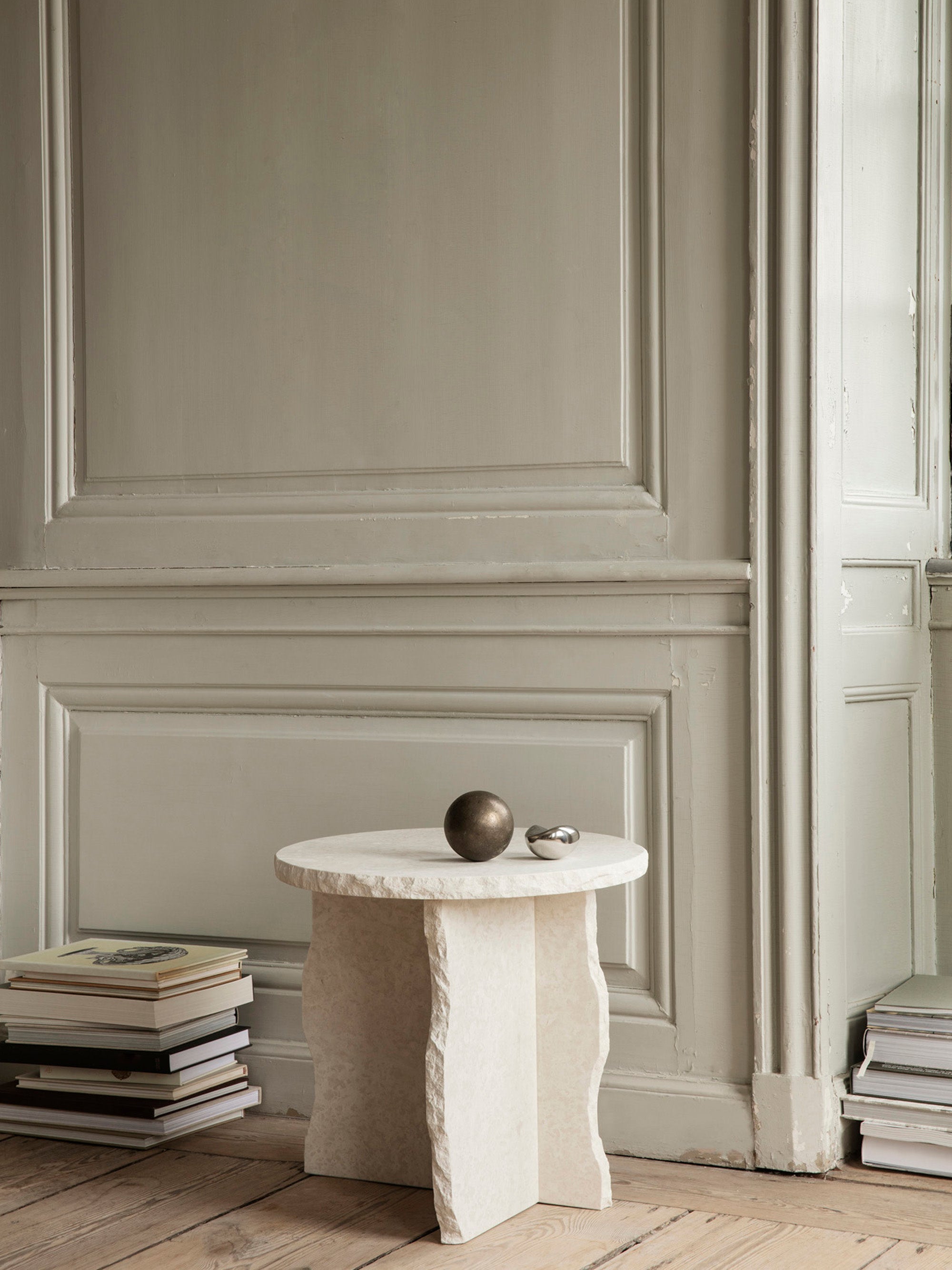 Mineral Handmade Marble Side Table