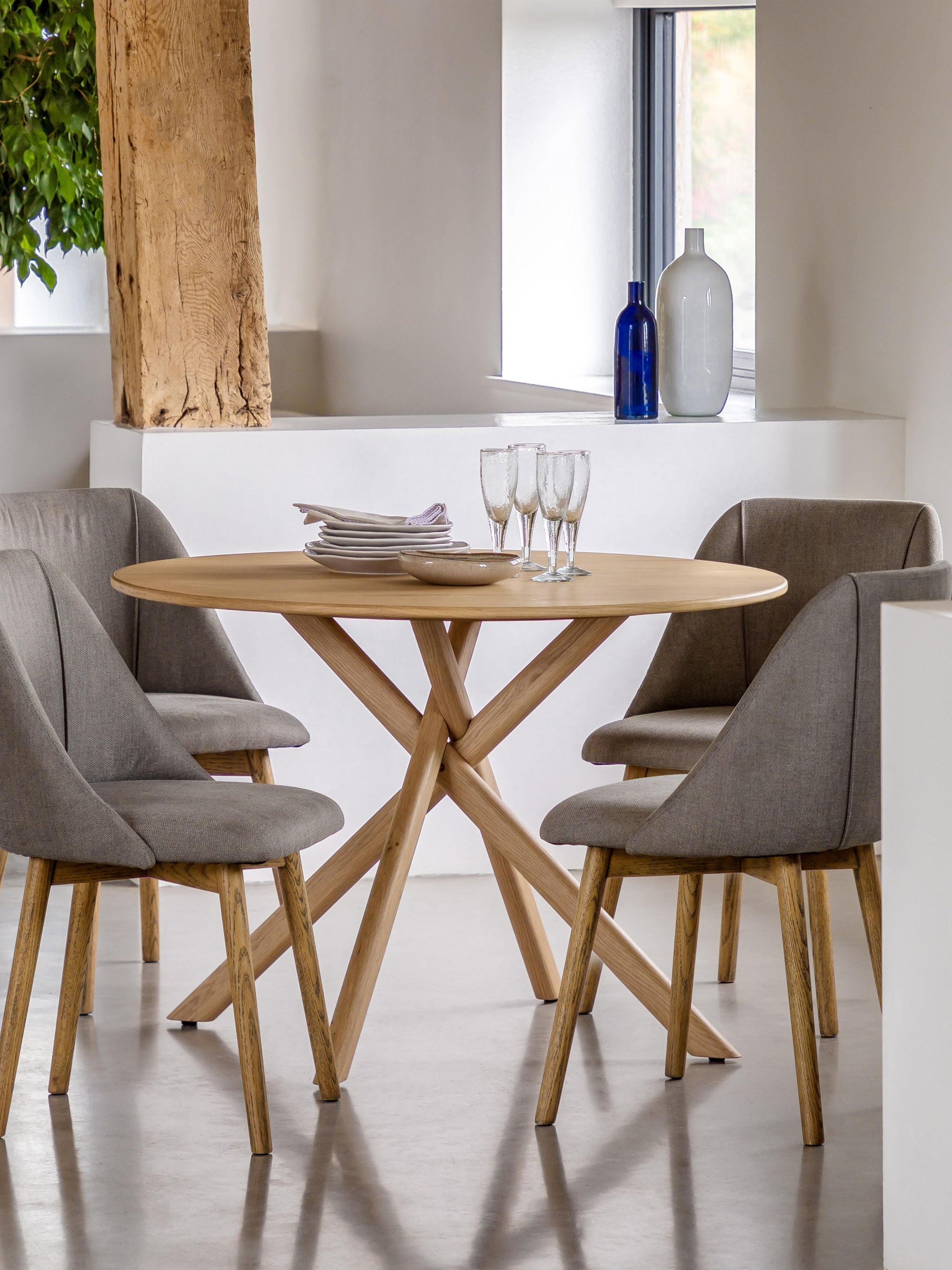 Korsa Round Dining Table, Ø 110 cm