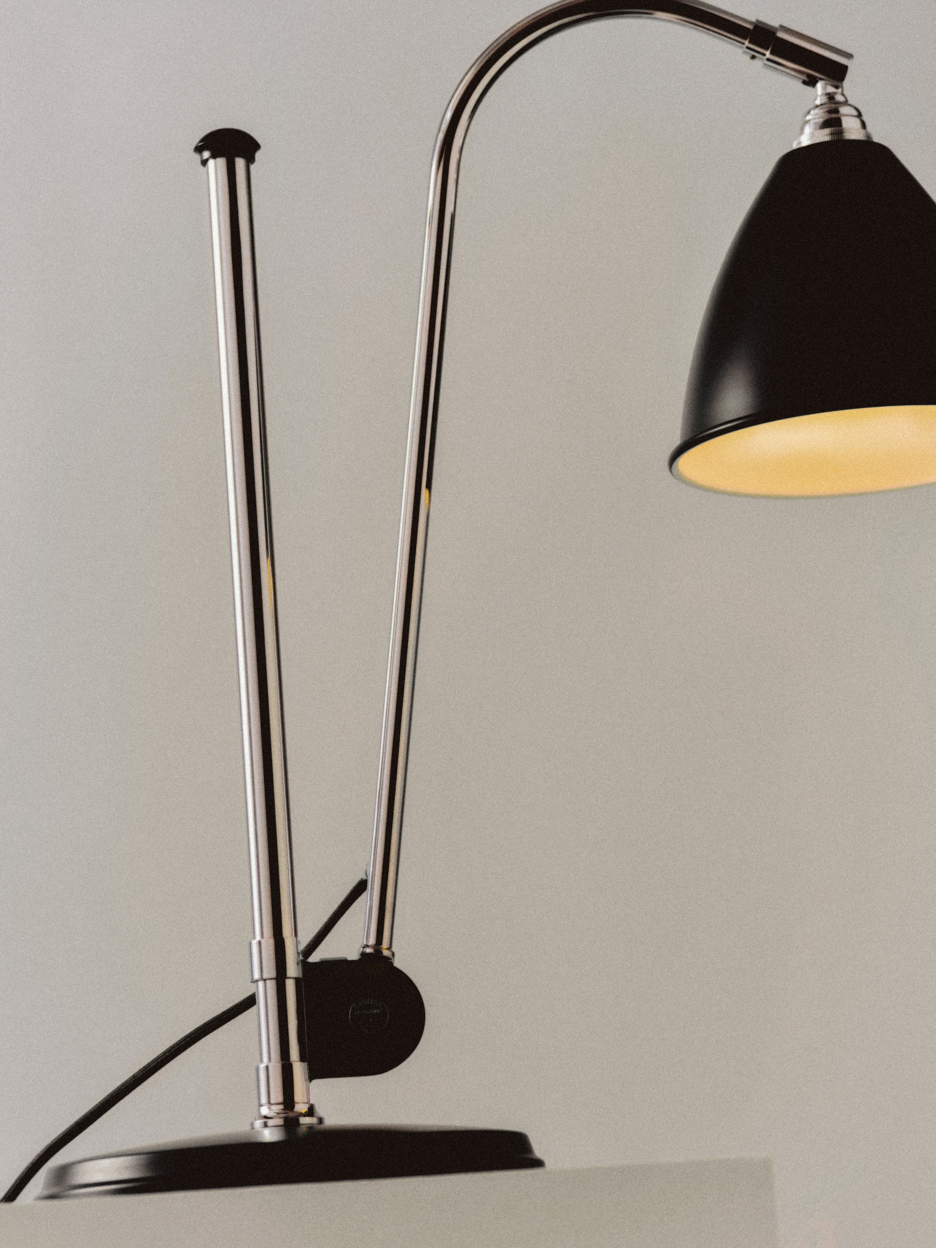 BL1 Large Height-Adjustable Table Lamp