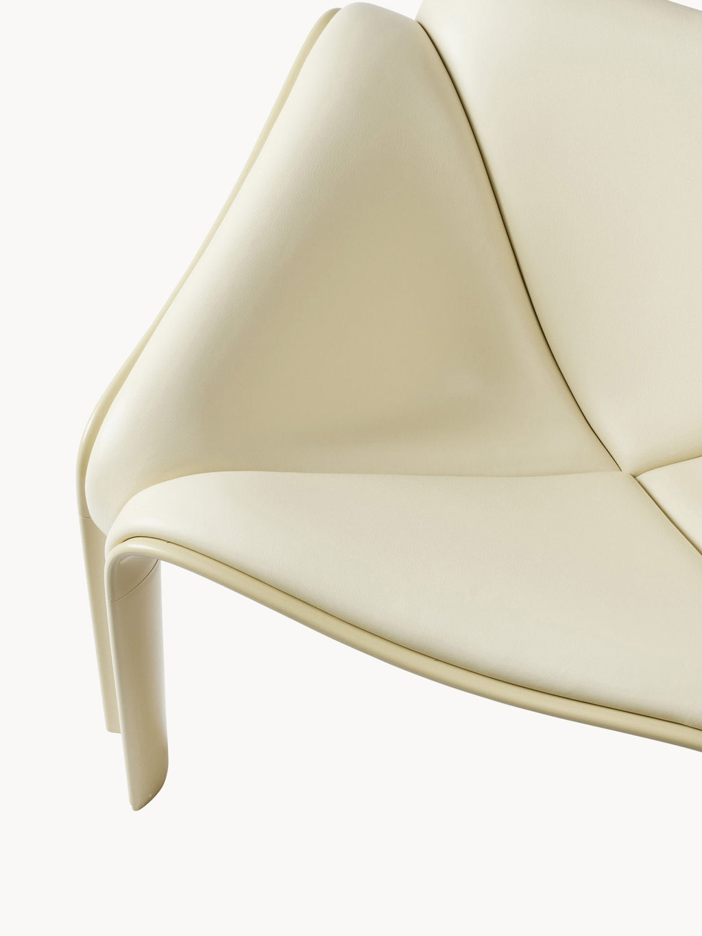 F300 Leather Lounge Chair