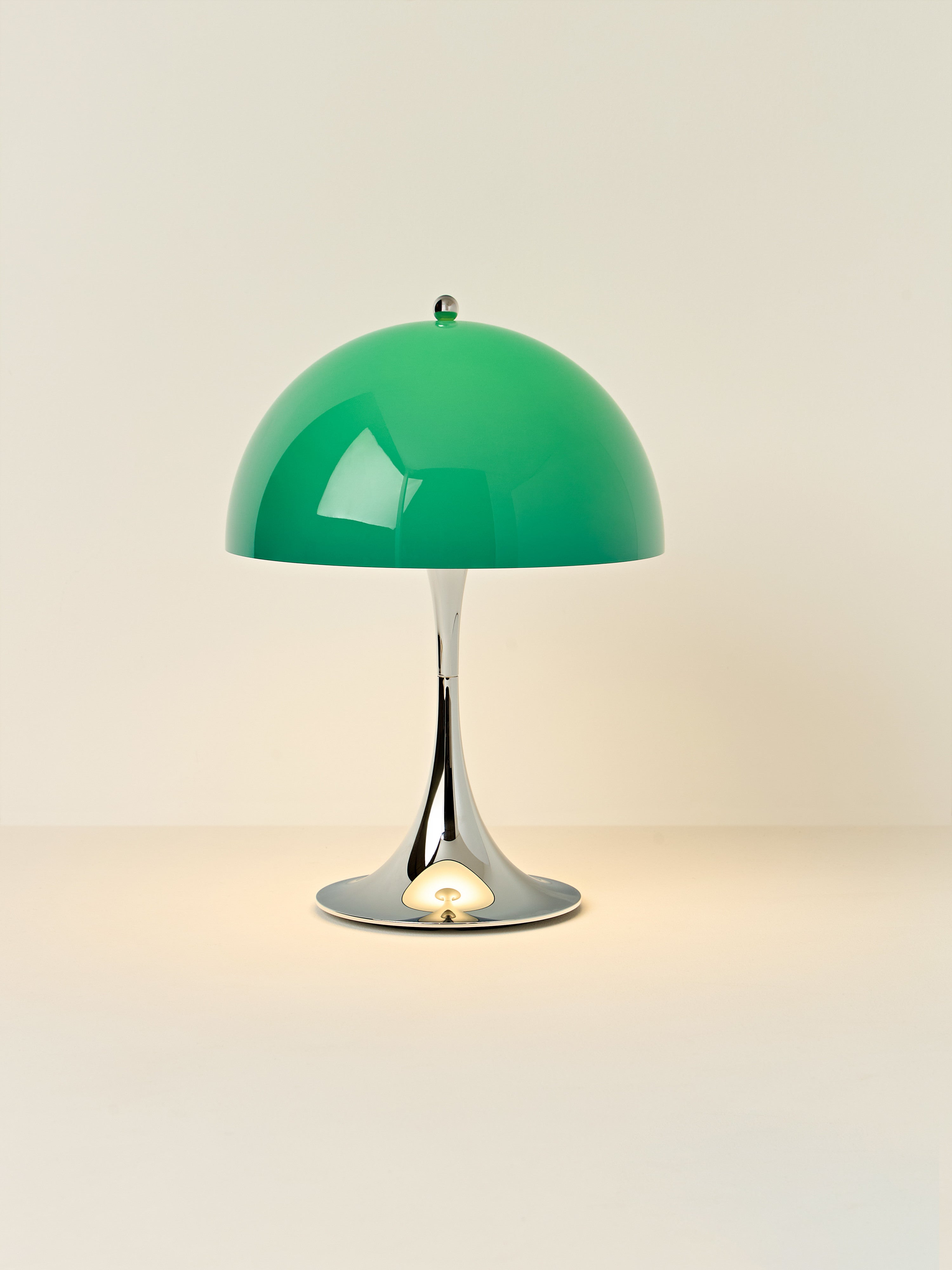 Dimmable Portable LED Table Lamp Panthella 250, Design Verner Panton