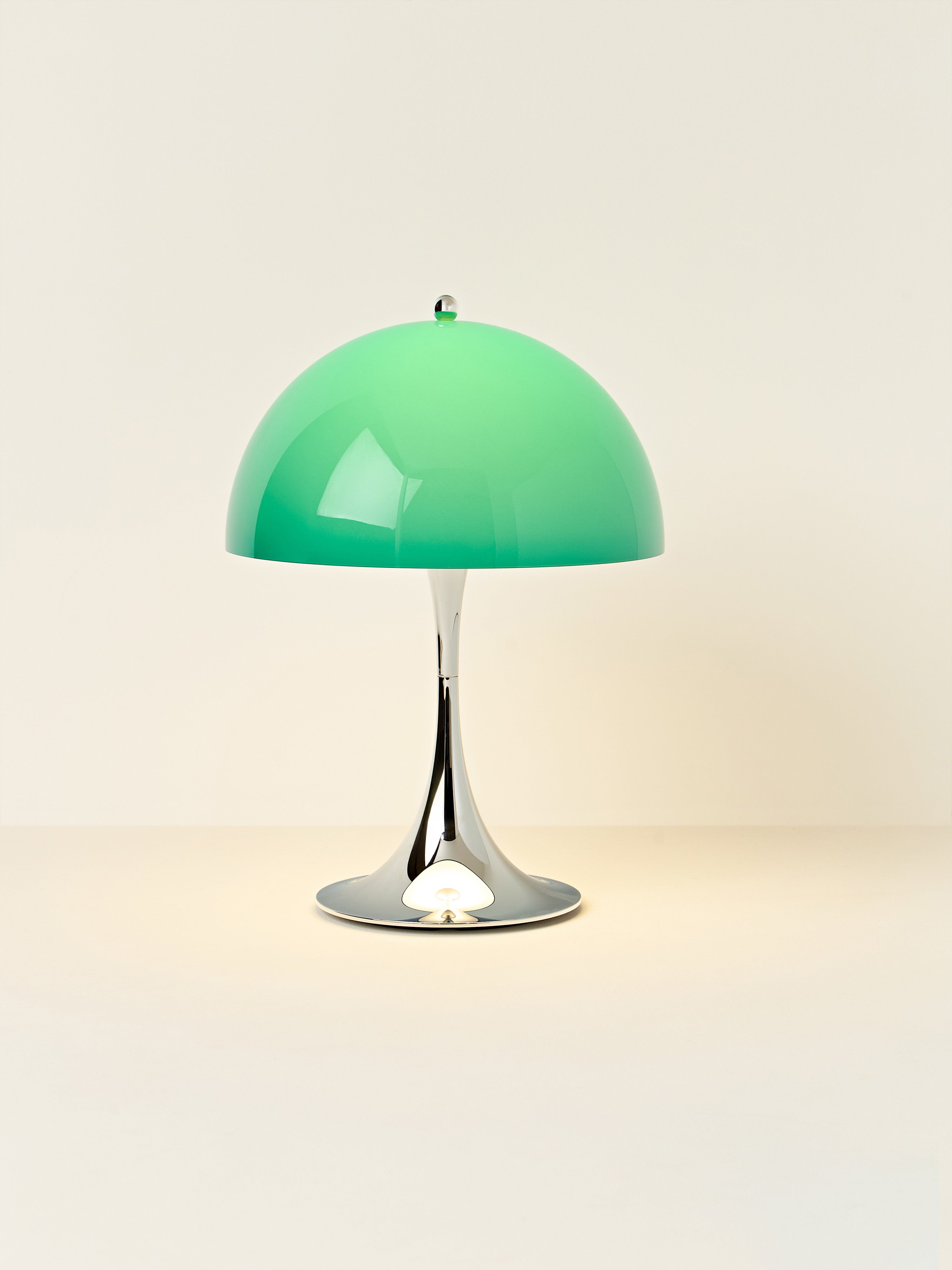 Dimmable Portable LED Table Lamp Panthella 250, Design Verner Panton