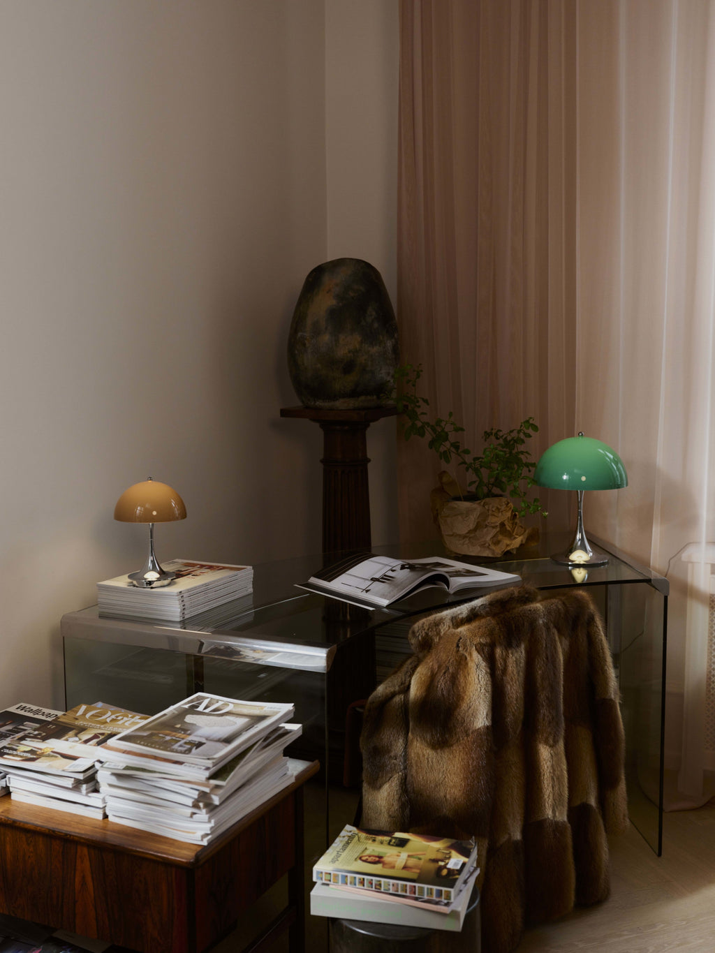 Dimmable Portable LED Table Lamp Panthella 250, Design Verner Panton