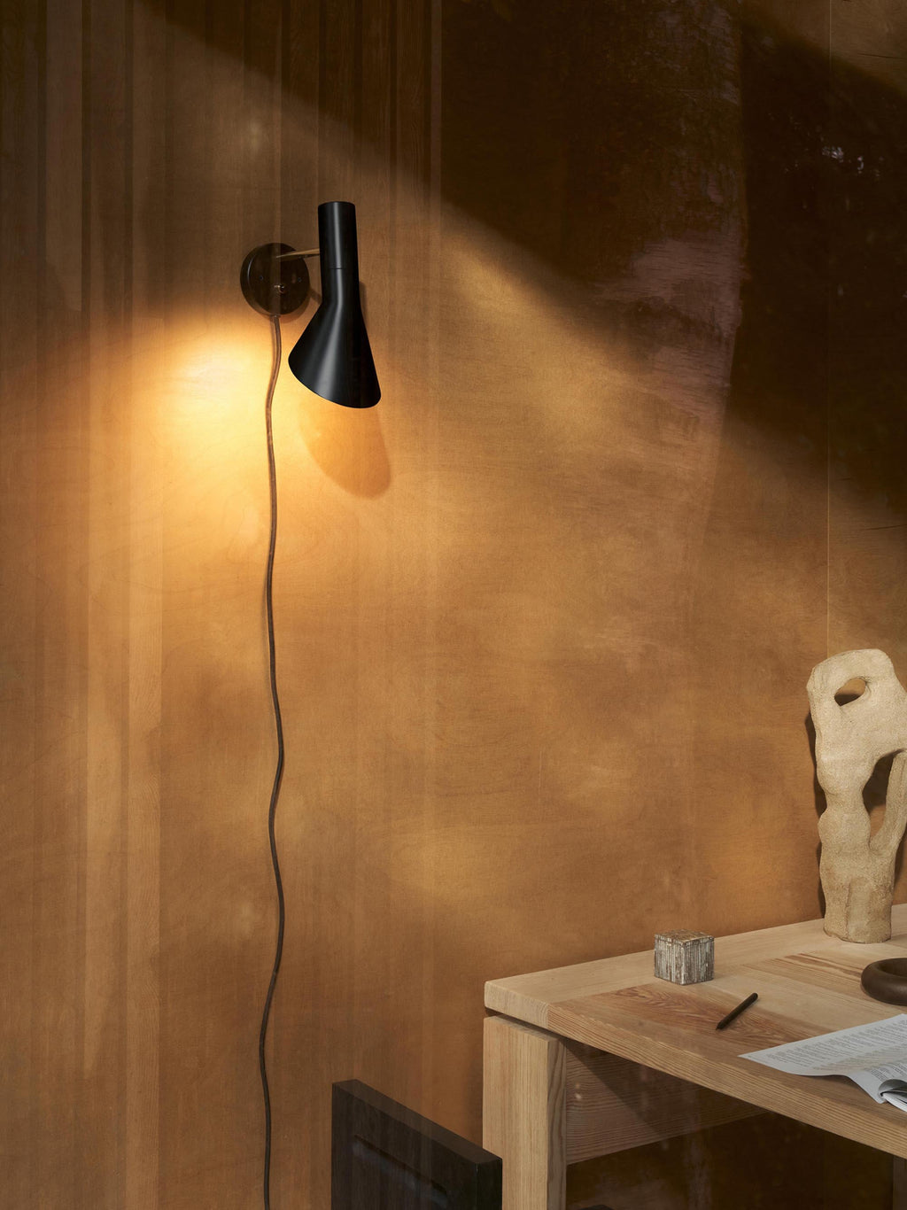 AJ Plug-in Wall Lamp