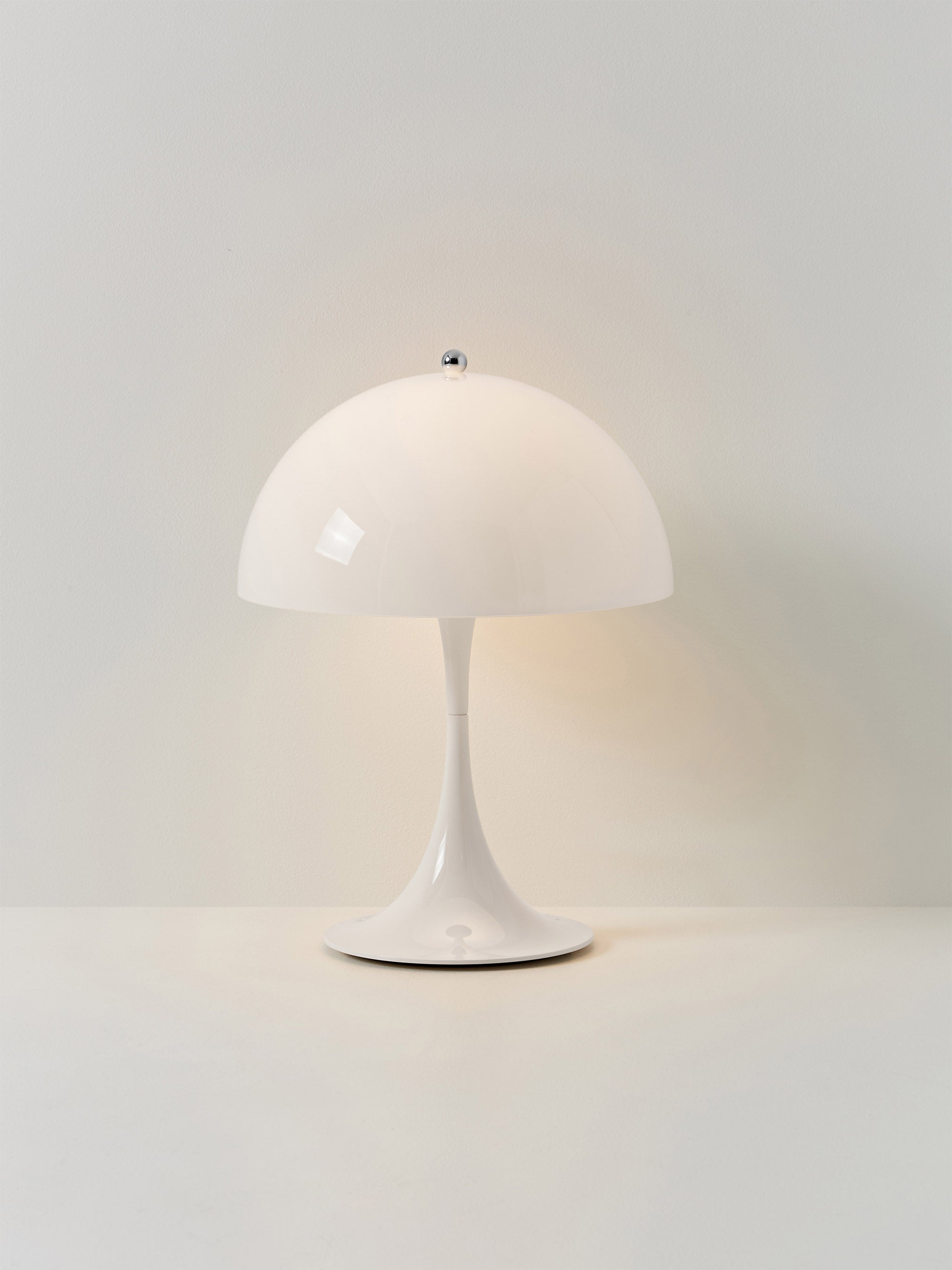 Dimmable Portable LED Table Lamp Panthella 250, Design Verner Panton