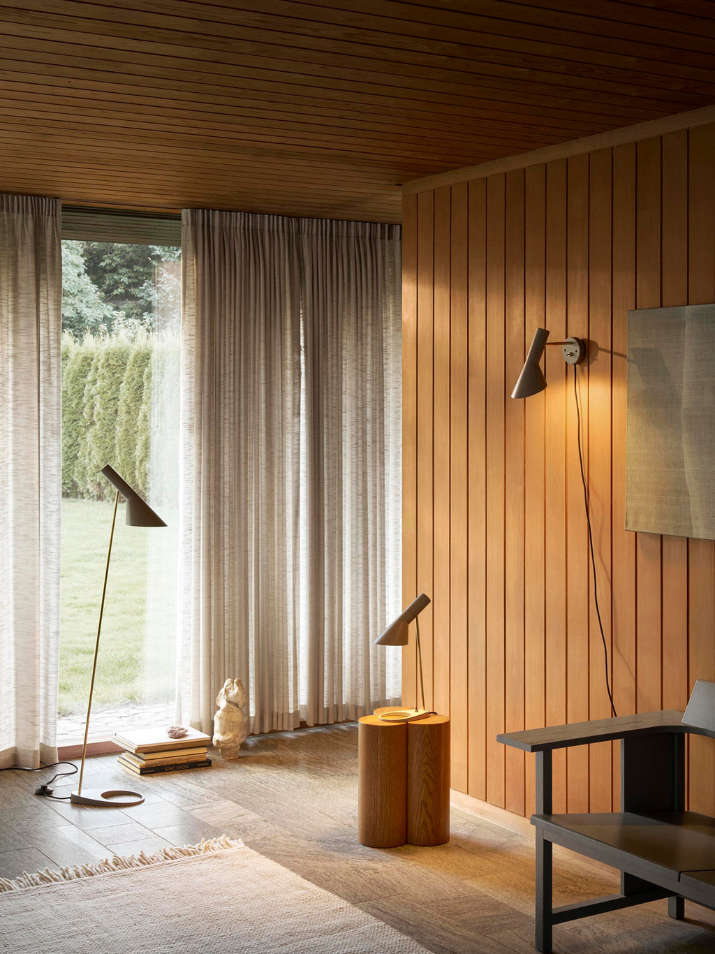 AJ Plug-in Wall Lamp