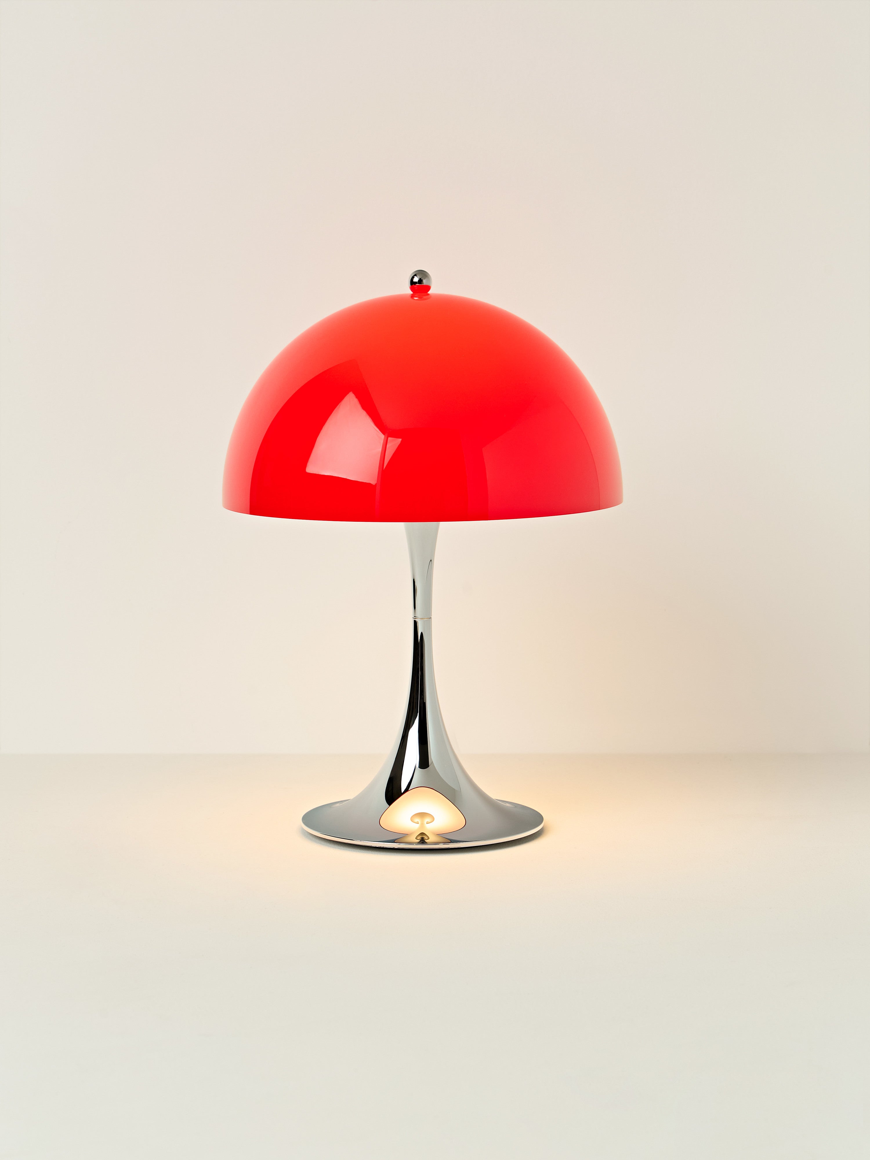 Dimmable Portable LED Table Lamp Panthella 250, Design Verner Panton