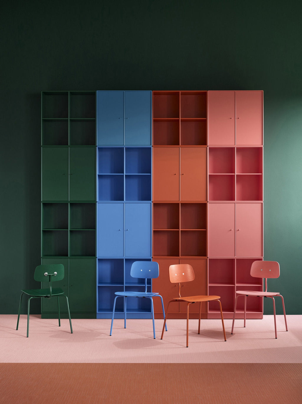 Show Wall-Mounted Shelf