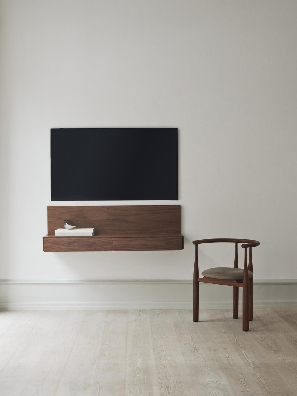 Tana Wall-Mounted Console